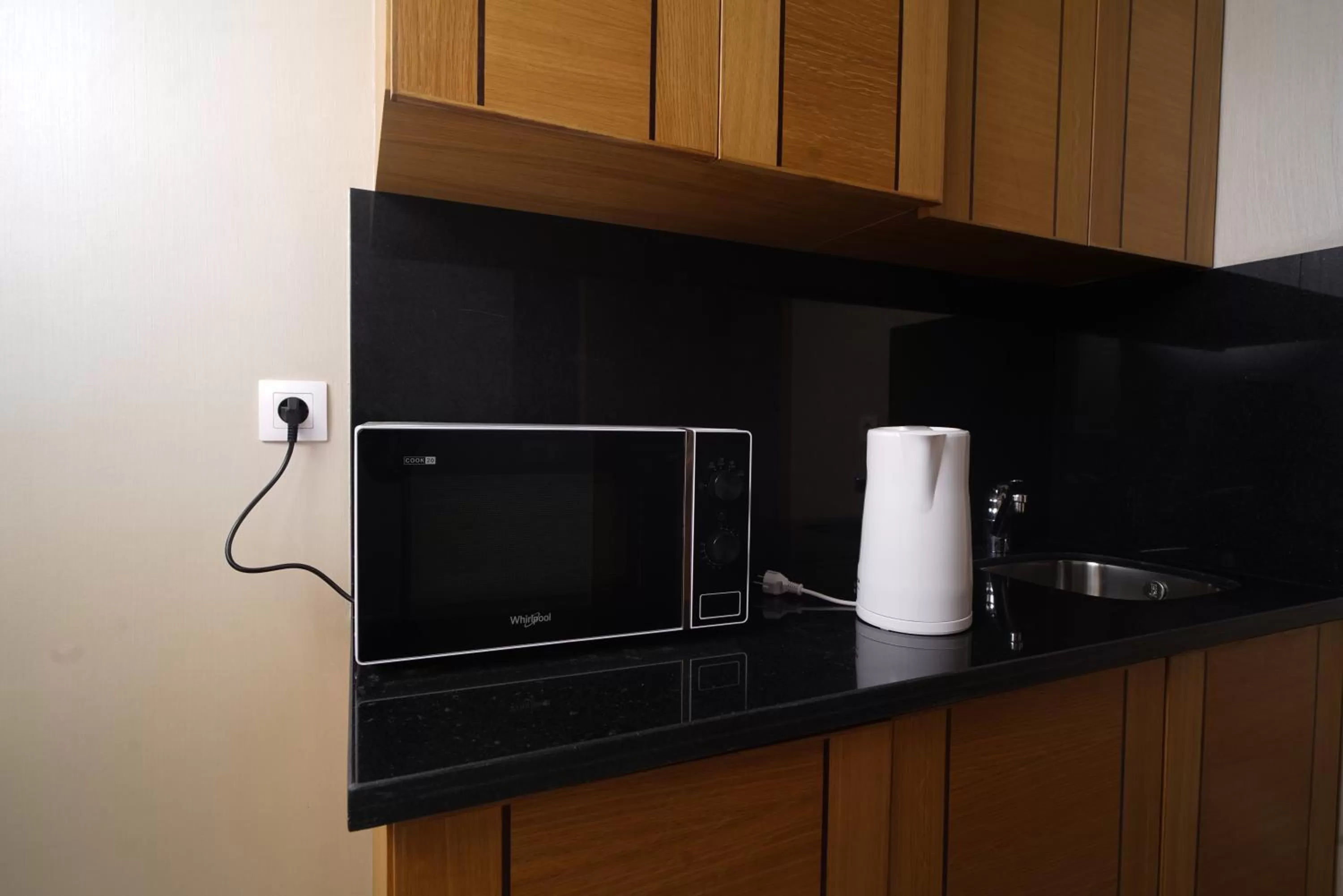 Coffee/tea facilities, TV/Entertainment Center in Maarif Home Casablanca