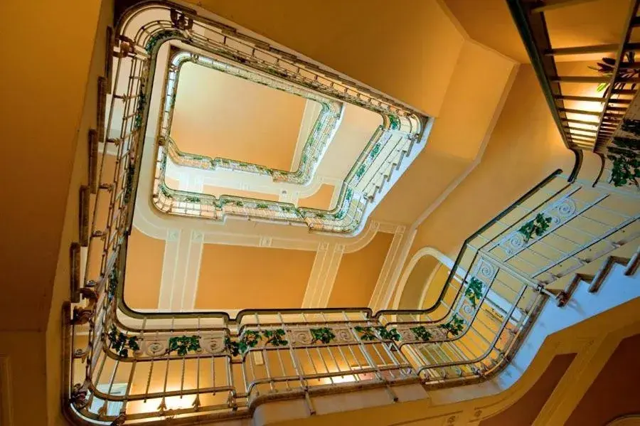 Inner courtyard view in Grand Hotel Regina Salsomaggiore