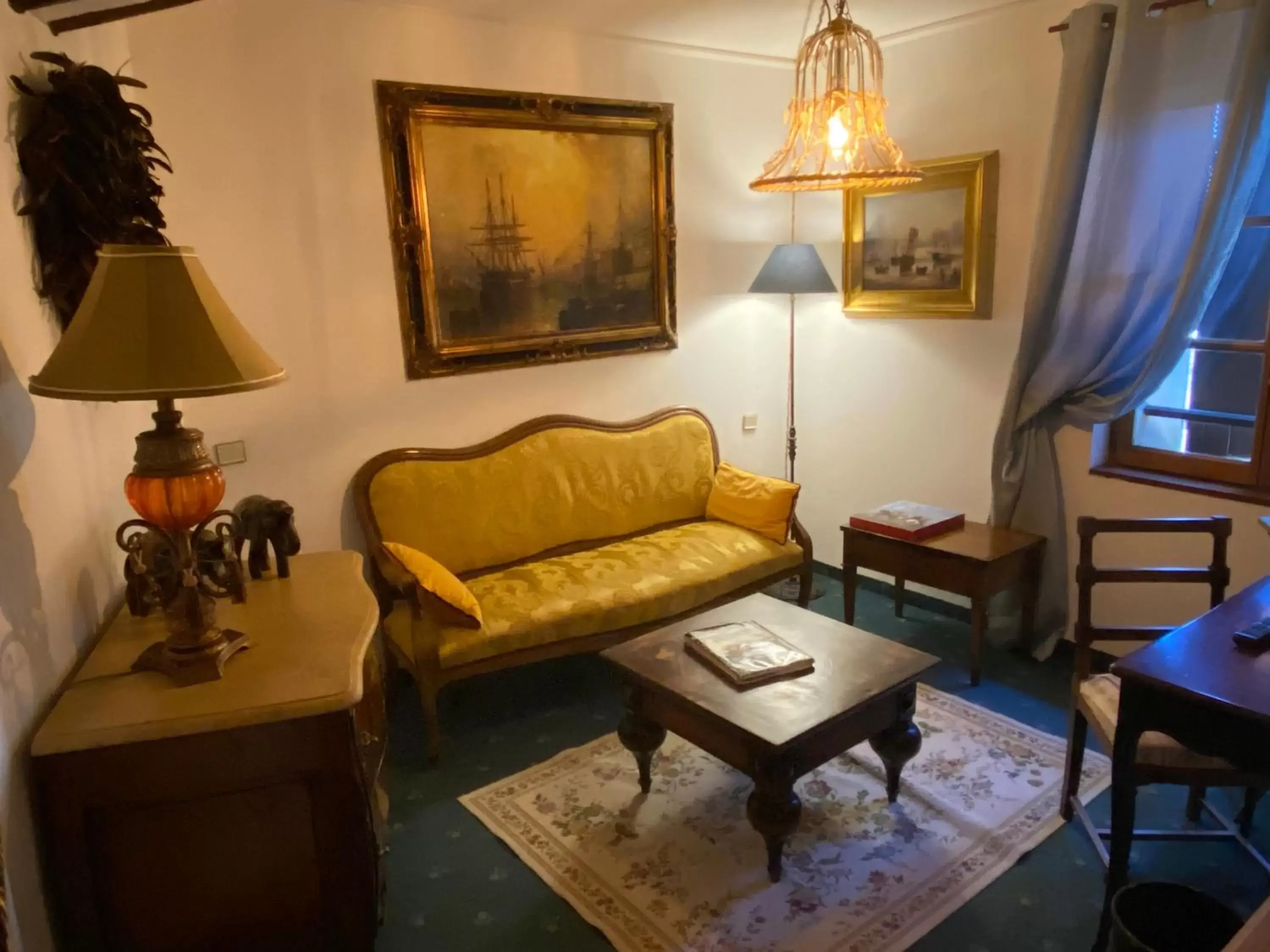 Living room, Seating Area in Hotel Le Saint Laurent