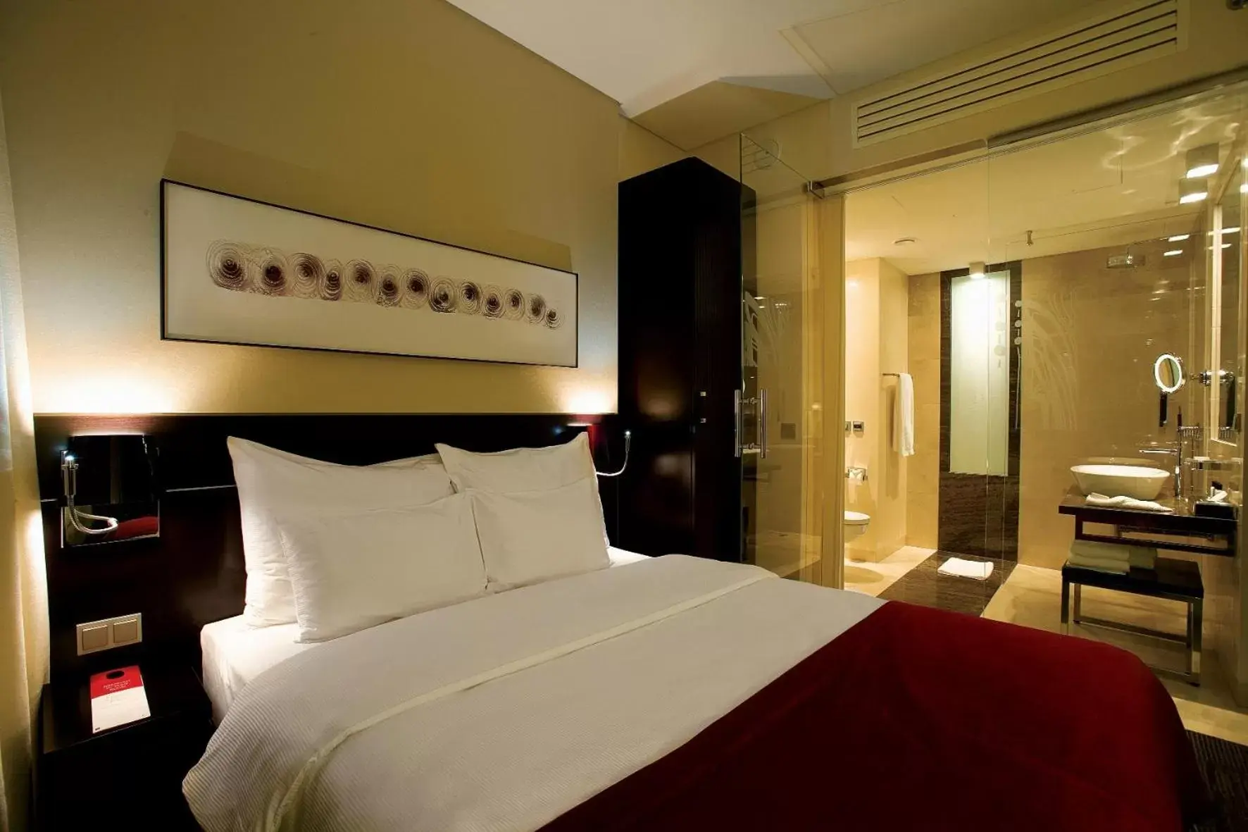 Bed in Andersia Hotel & Spa Poznan, a member of Radisson Individuals