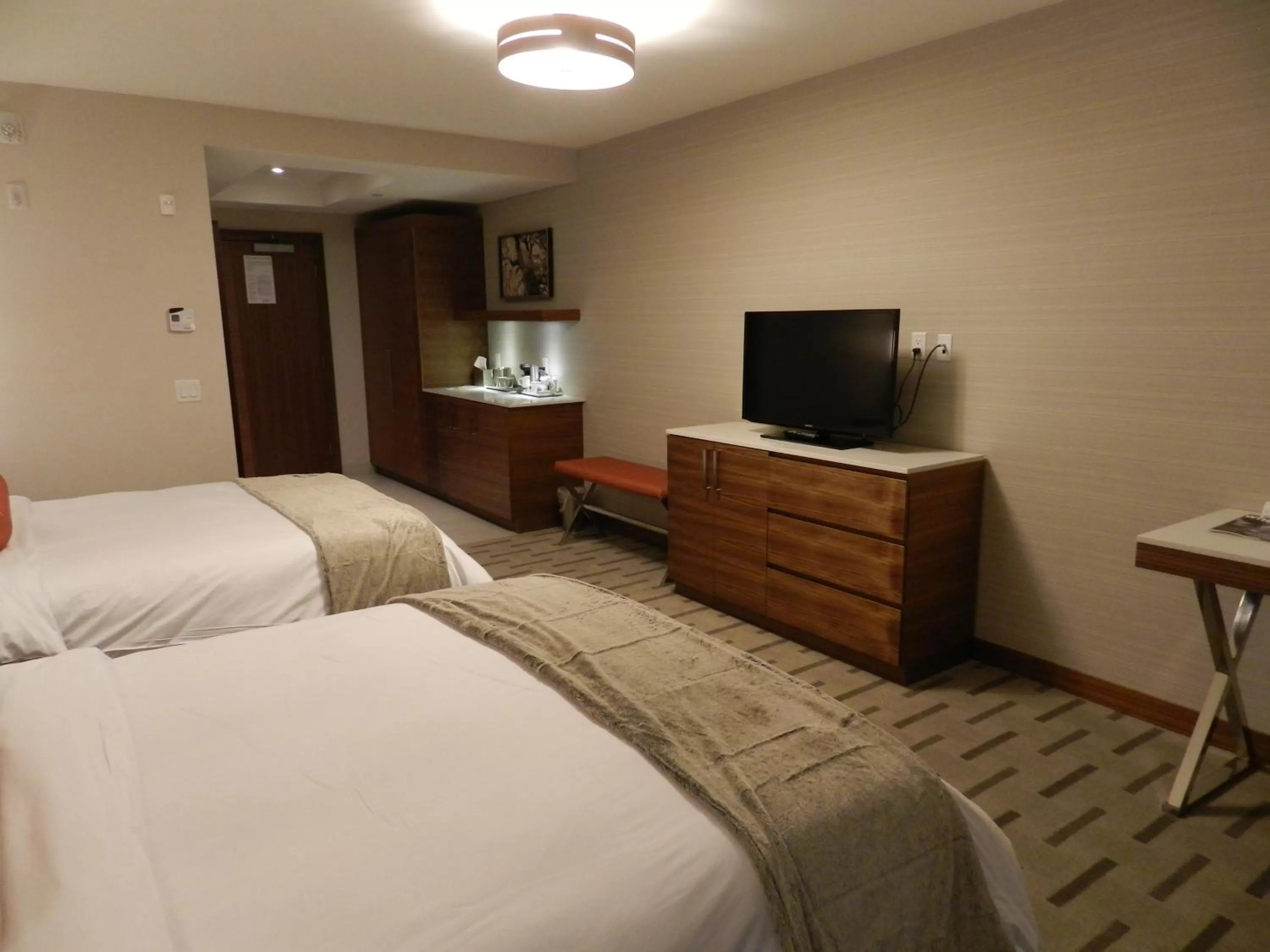 Queen Room with Two Queen Beds in Radisson Hotel & Conference Centre Calgary Airport