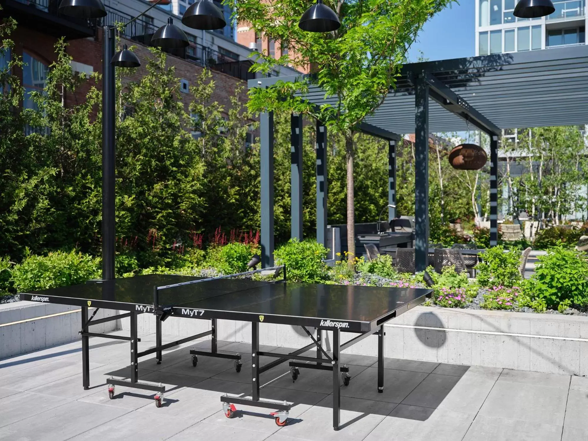Table tennis in Level Chicago - River North