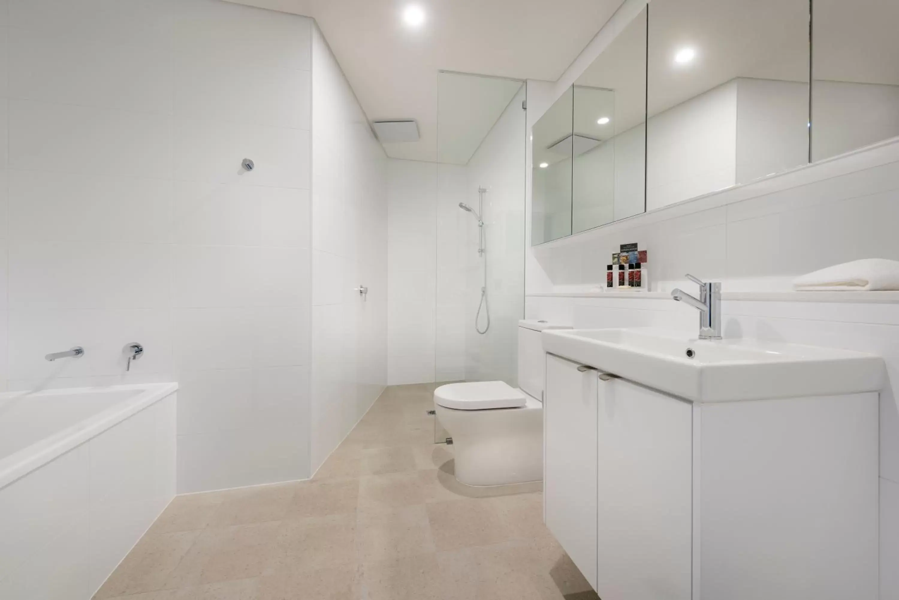 Bathroom in Ramada by Wyndham VetroBlu Scarborough Beach