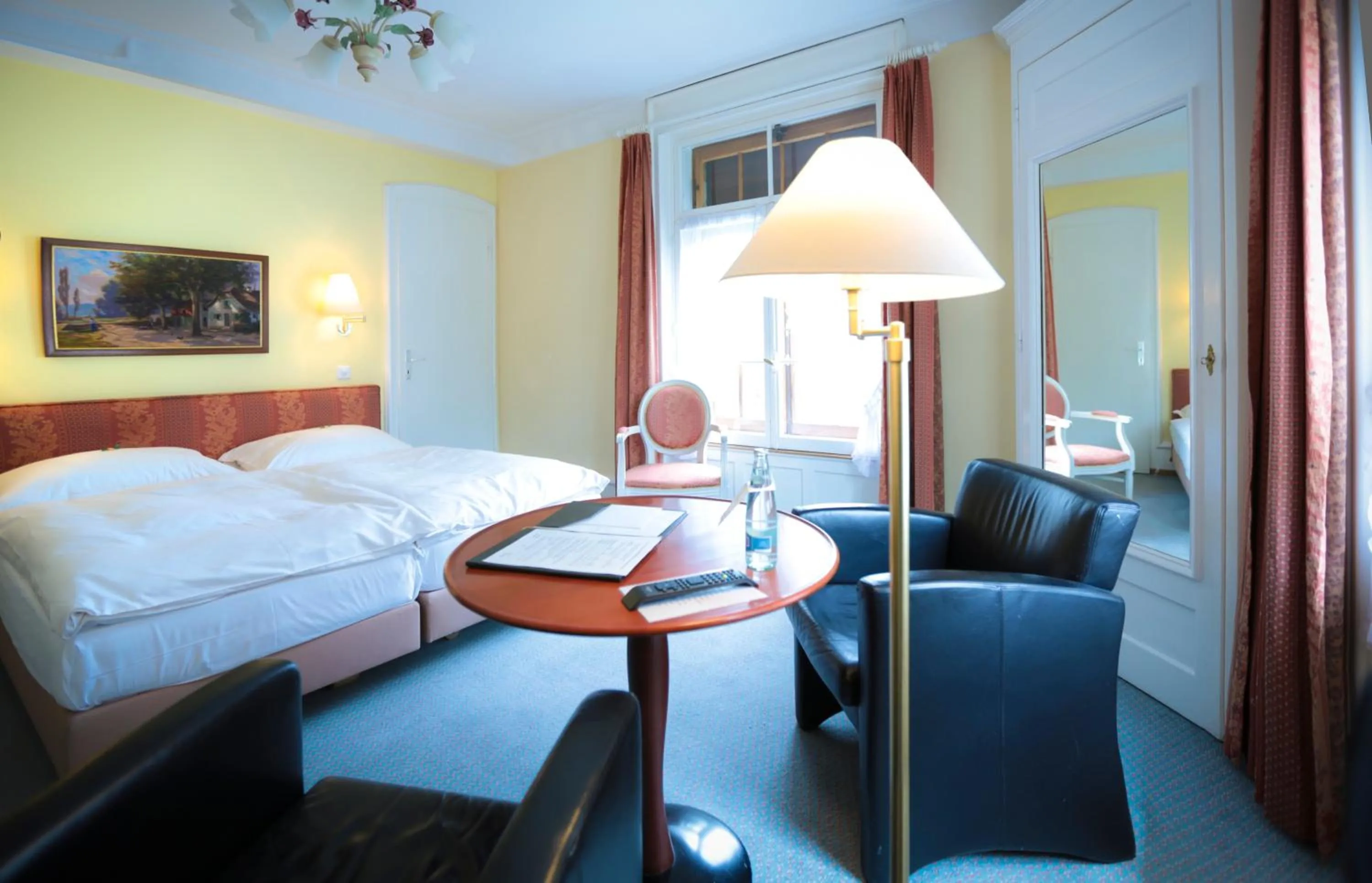 Bedroom, Bed in Hôtel la Prairie