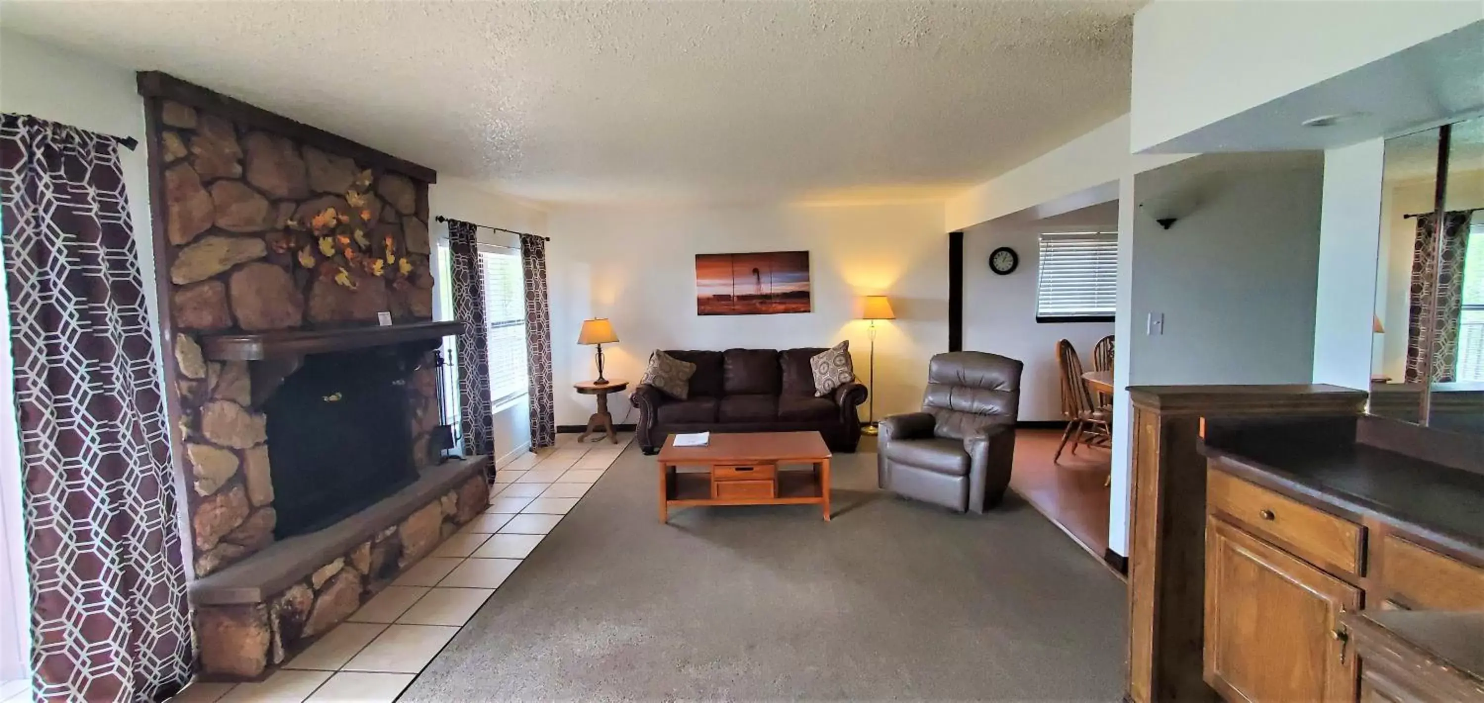 Living room, Seating Area in High Sierra Condominiums