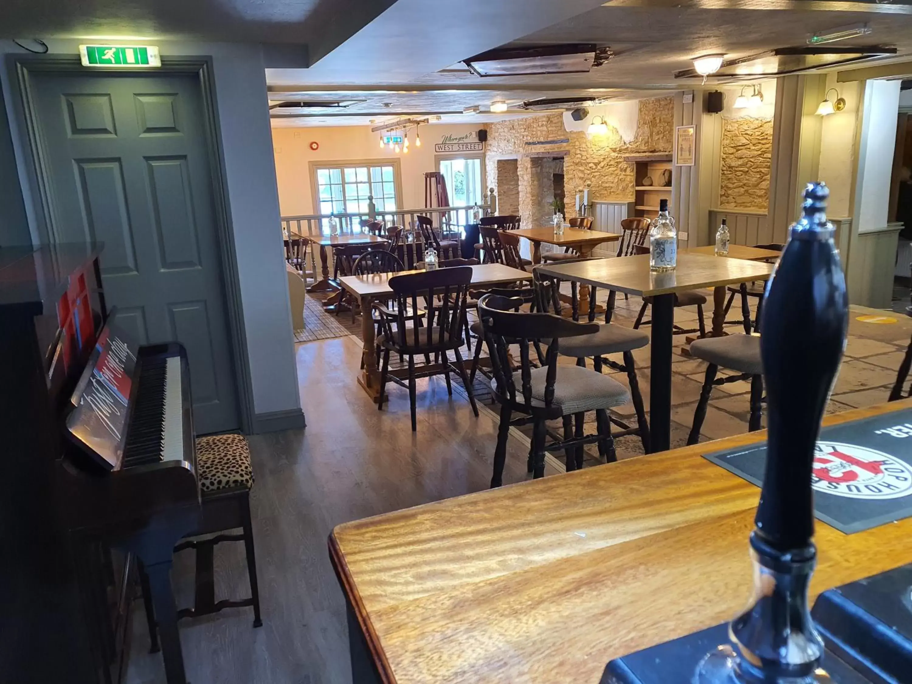 Lounge or bar, Restaurant/Places to Eat in The Lugger Inn