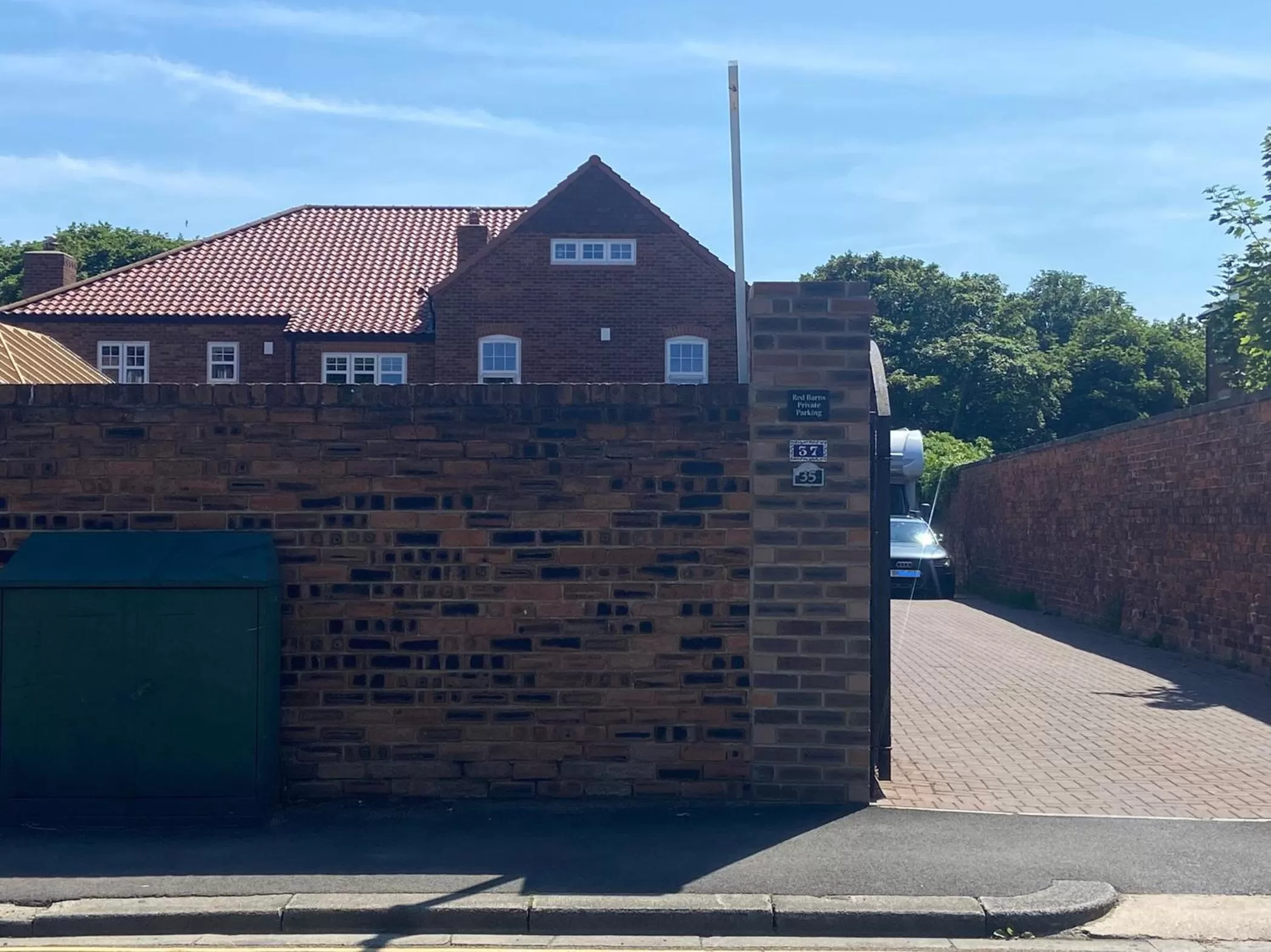 Property building in Red Barns Bed & Breakfast