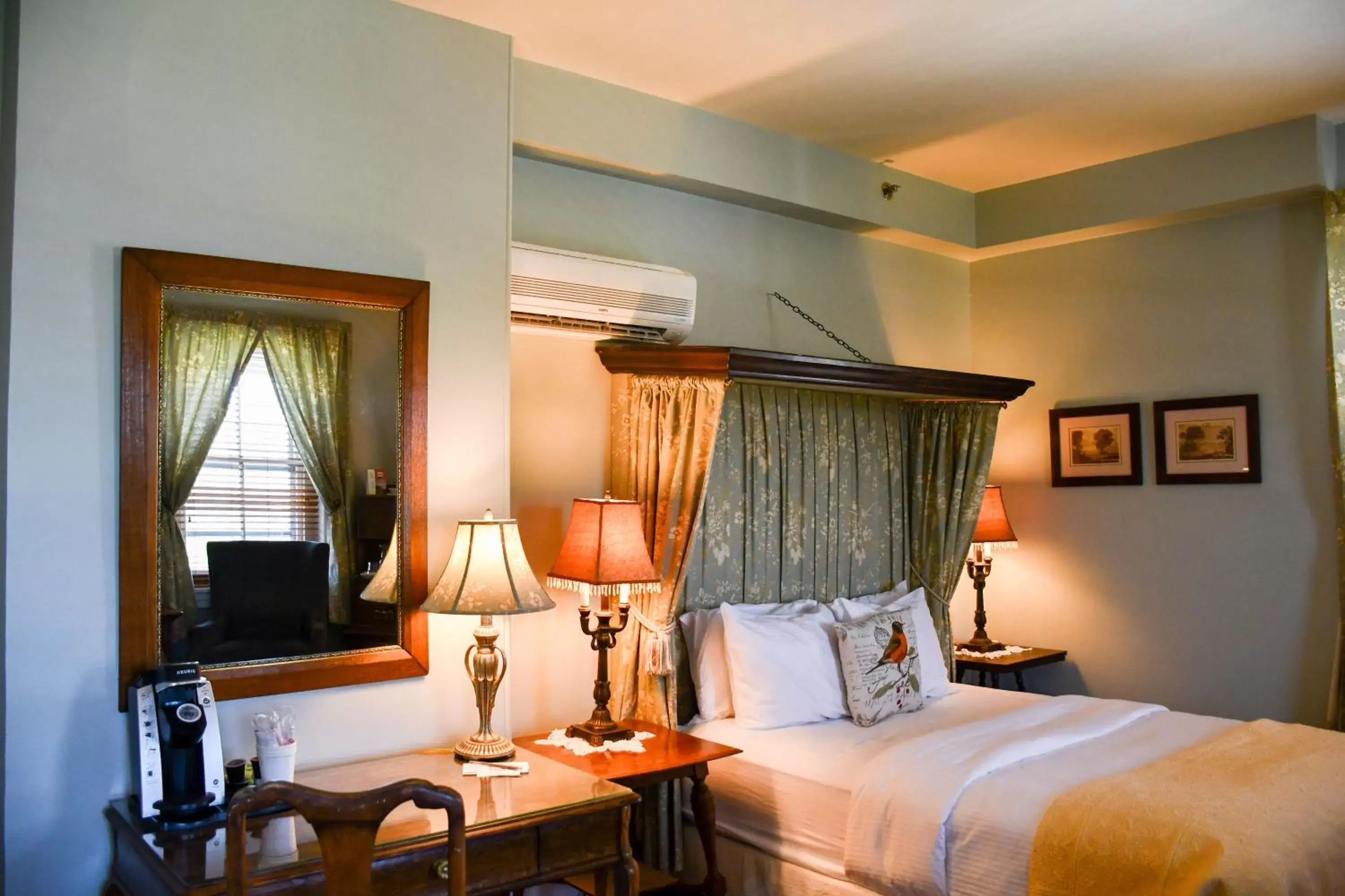 Bedroom in The Sayre Mansion