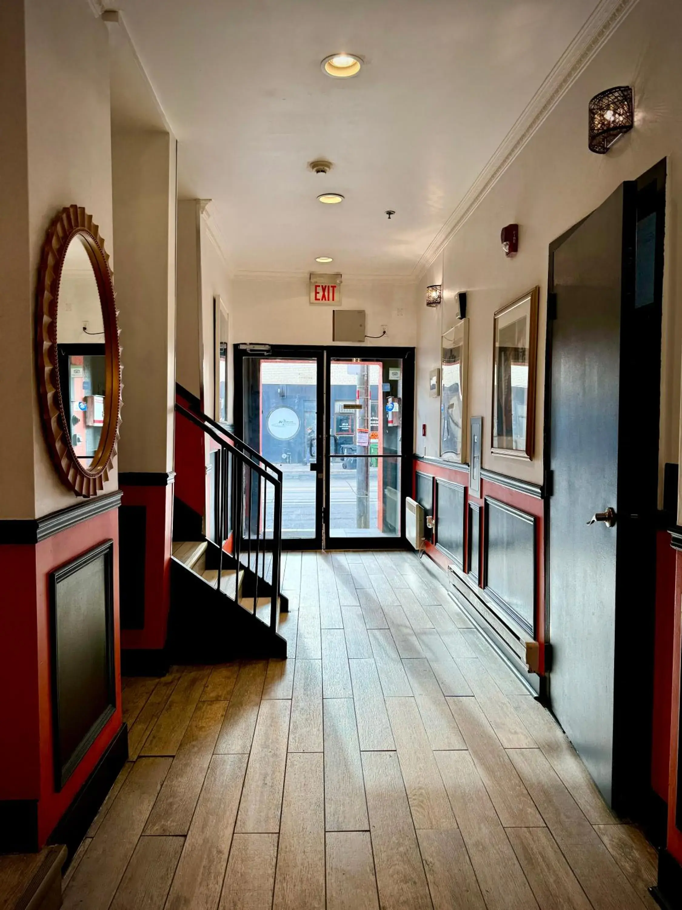 Lobby or reception in Royal Oak Inn