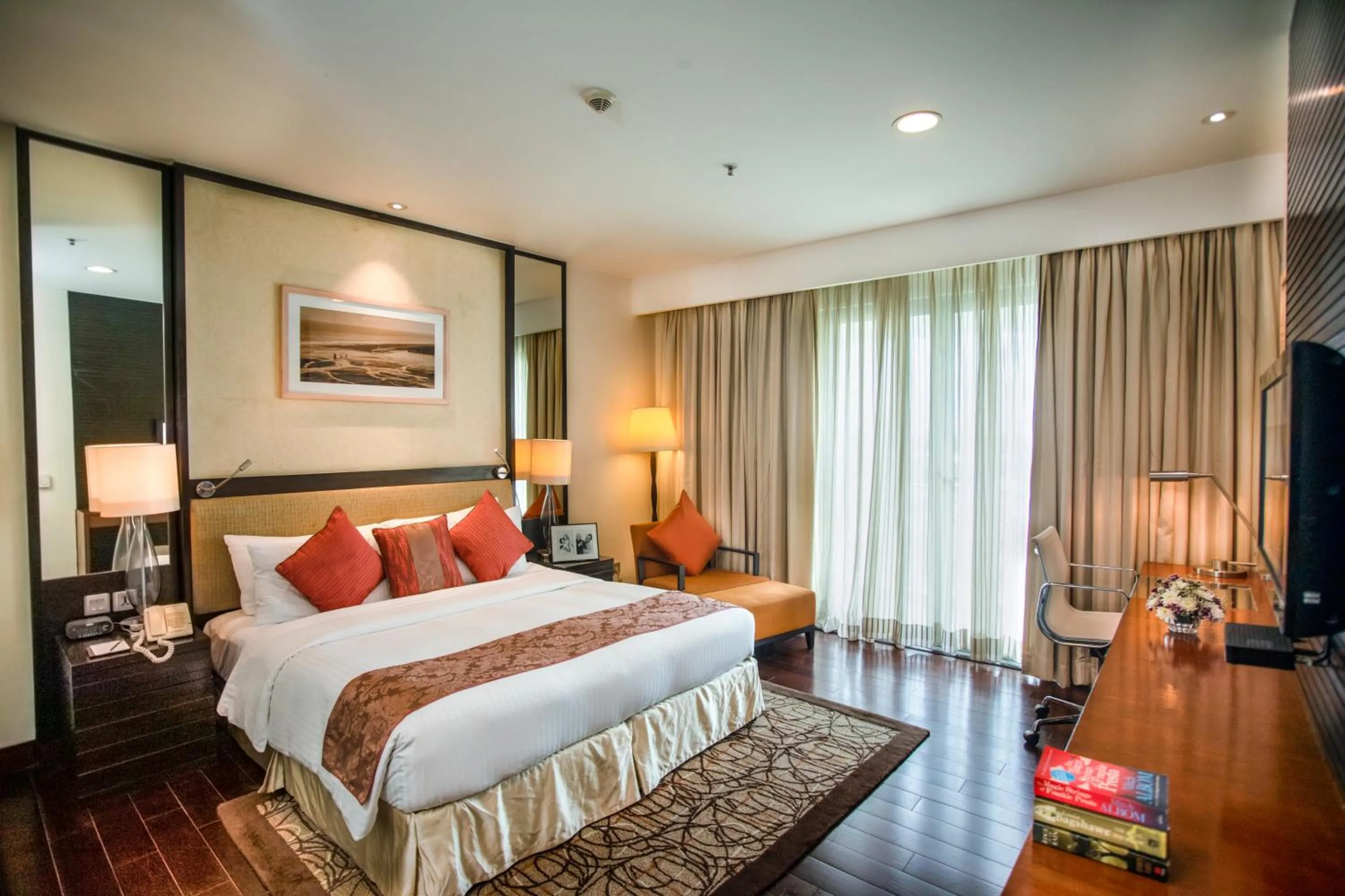 Bedroom, Bed in Somerset Greenways Chennai