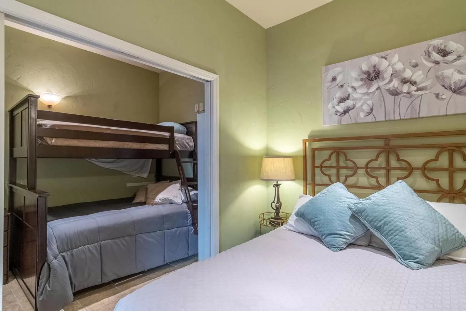 bunk bed, Bed in Chateau Coralini