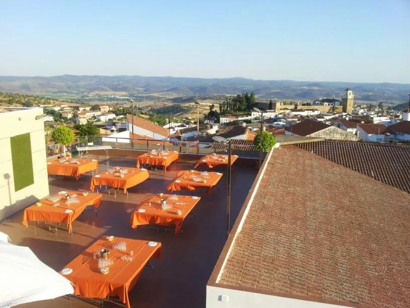 Banquet/Function facilities in Hotel Oasis Familiar