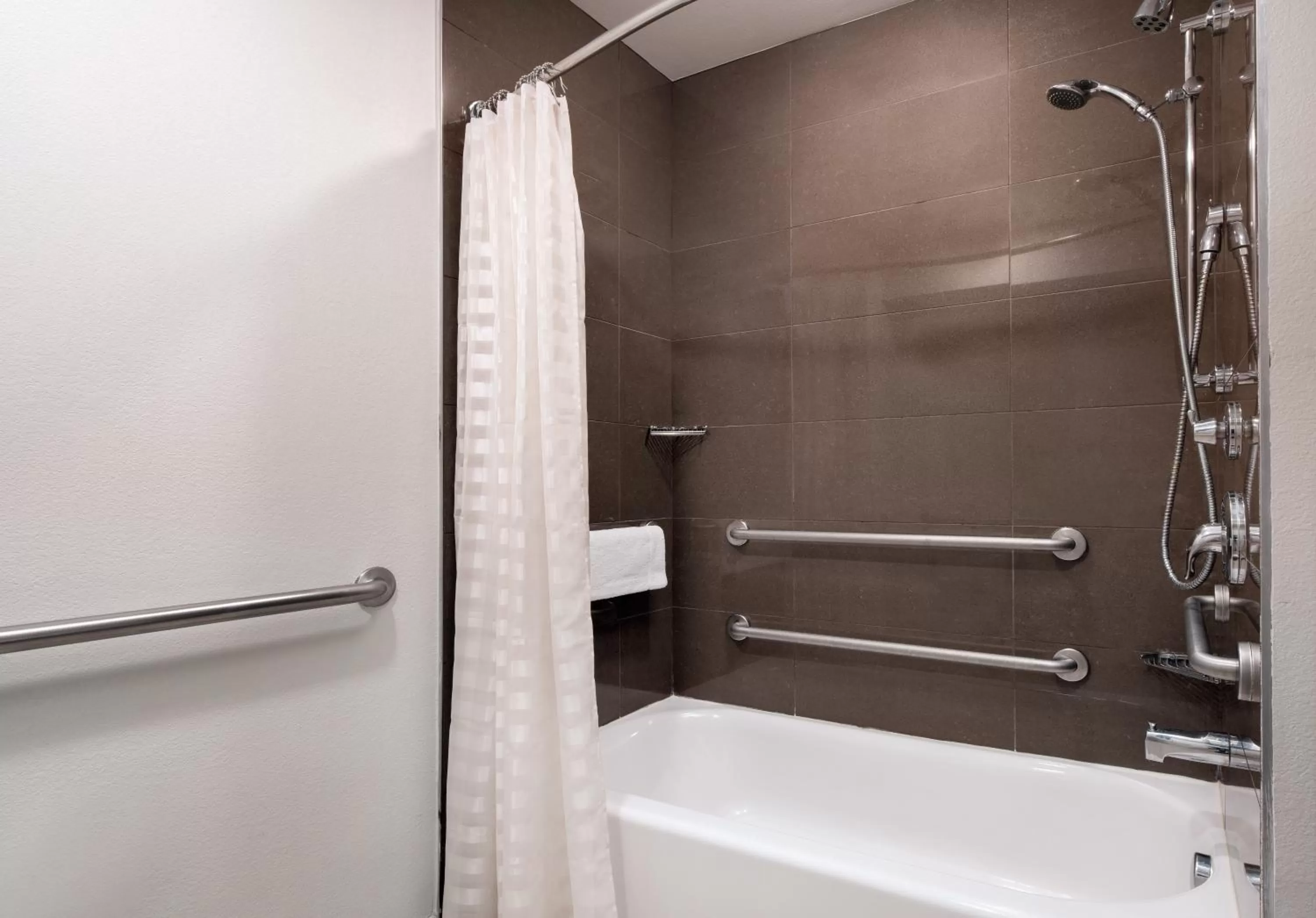 Shower in Hyatt House Denver Tech Center