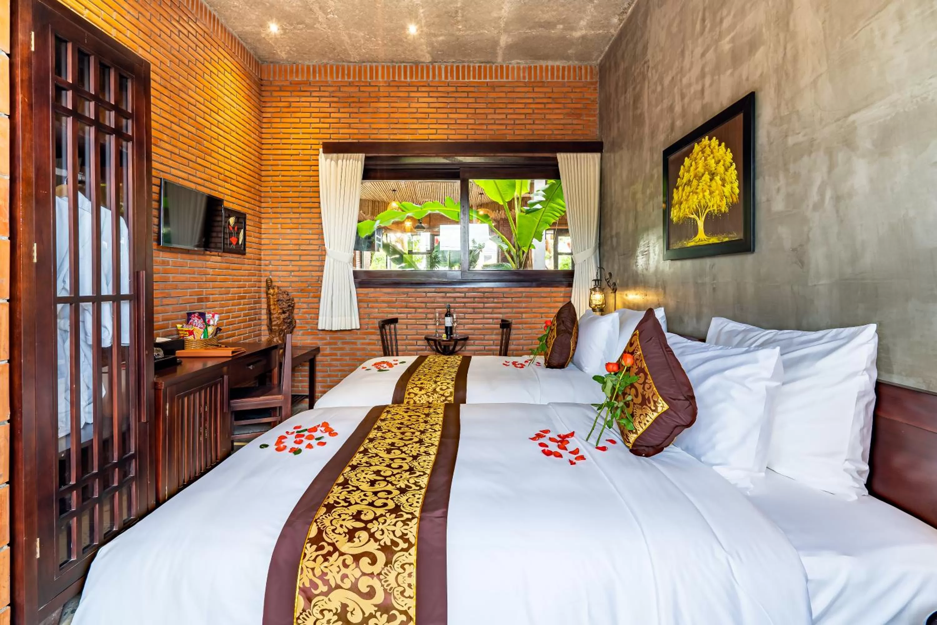 Communal lounge/ TV room, Bed in Angel Garden Villa