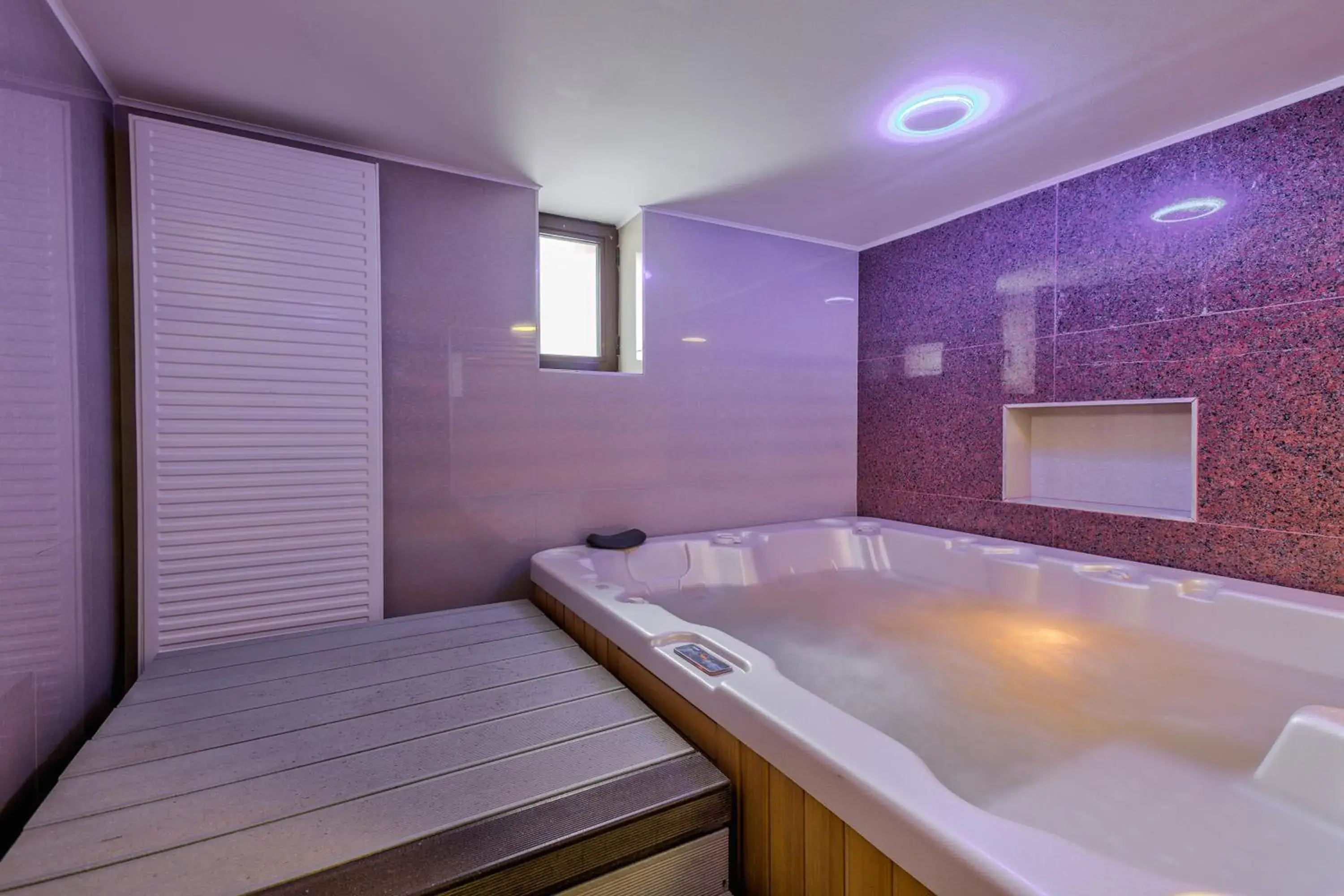 Spa and wellness centre/facilities, Bathroom in Golden Time Hotel