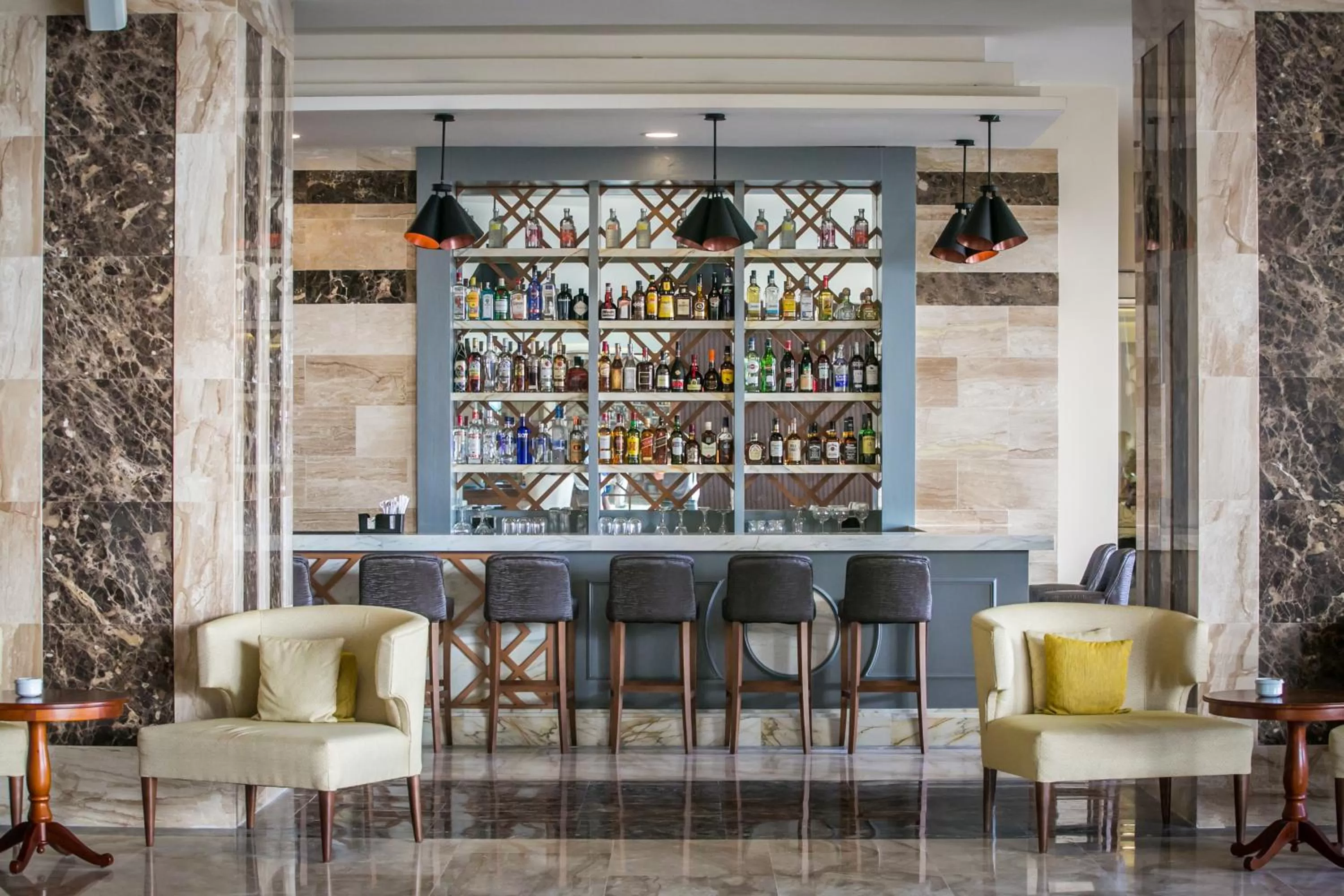 Lounge or bar in Majestic Mirage Punta Cana, All Suites – All Inclusive