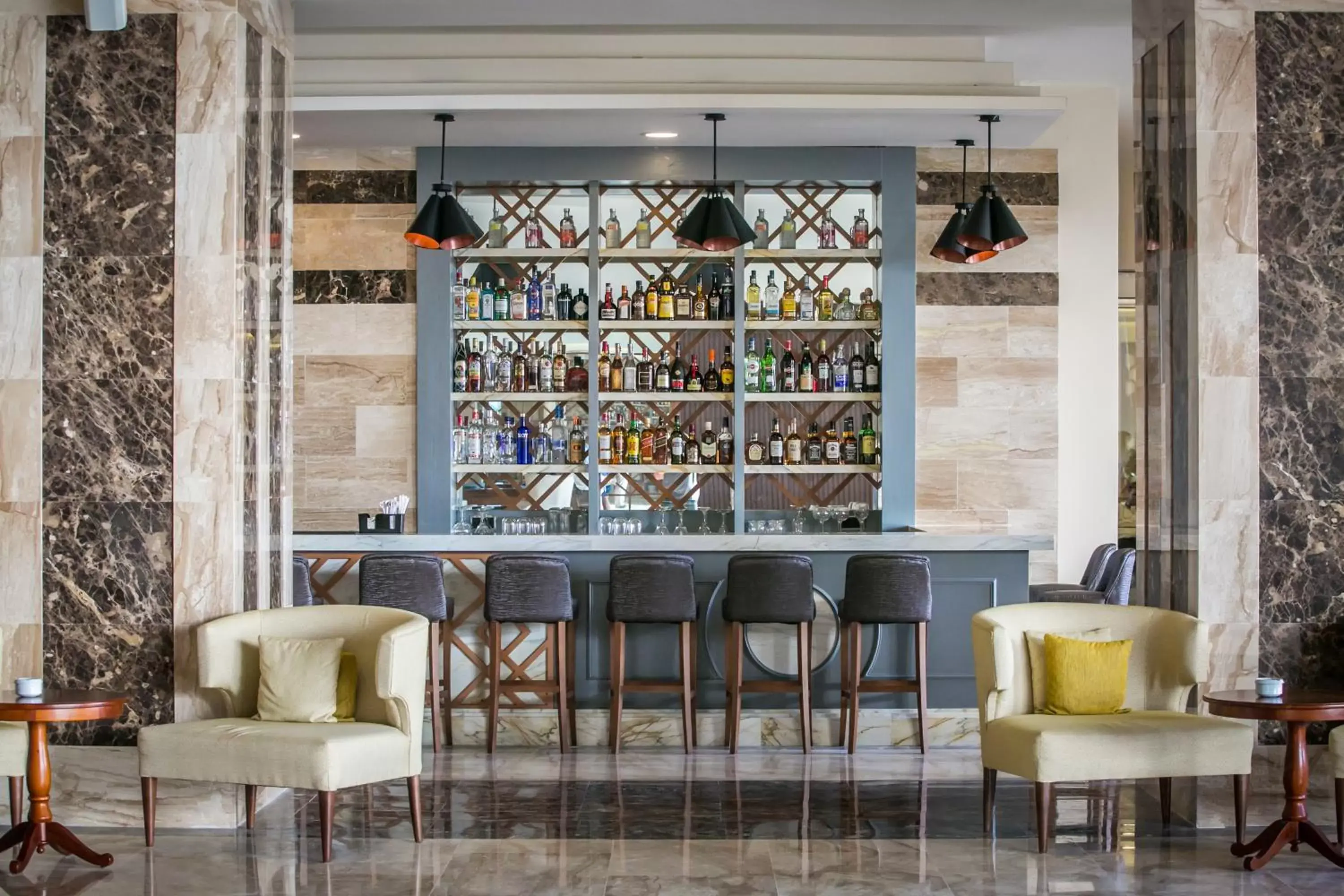 Lounge or bar in Majestic Mirage Punta Cana, All Suites – All Inclusive Lounge or bar in Majestic Mirage Punta Cana, All Suites – All Inclusive