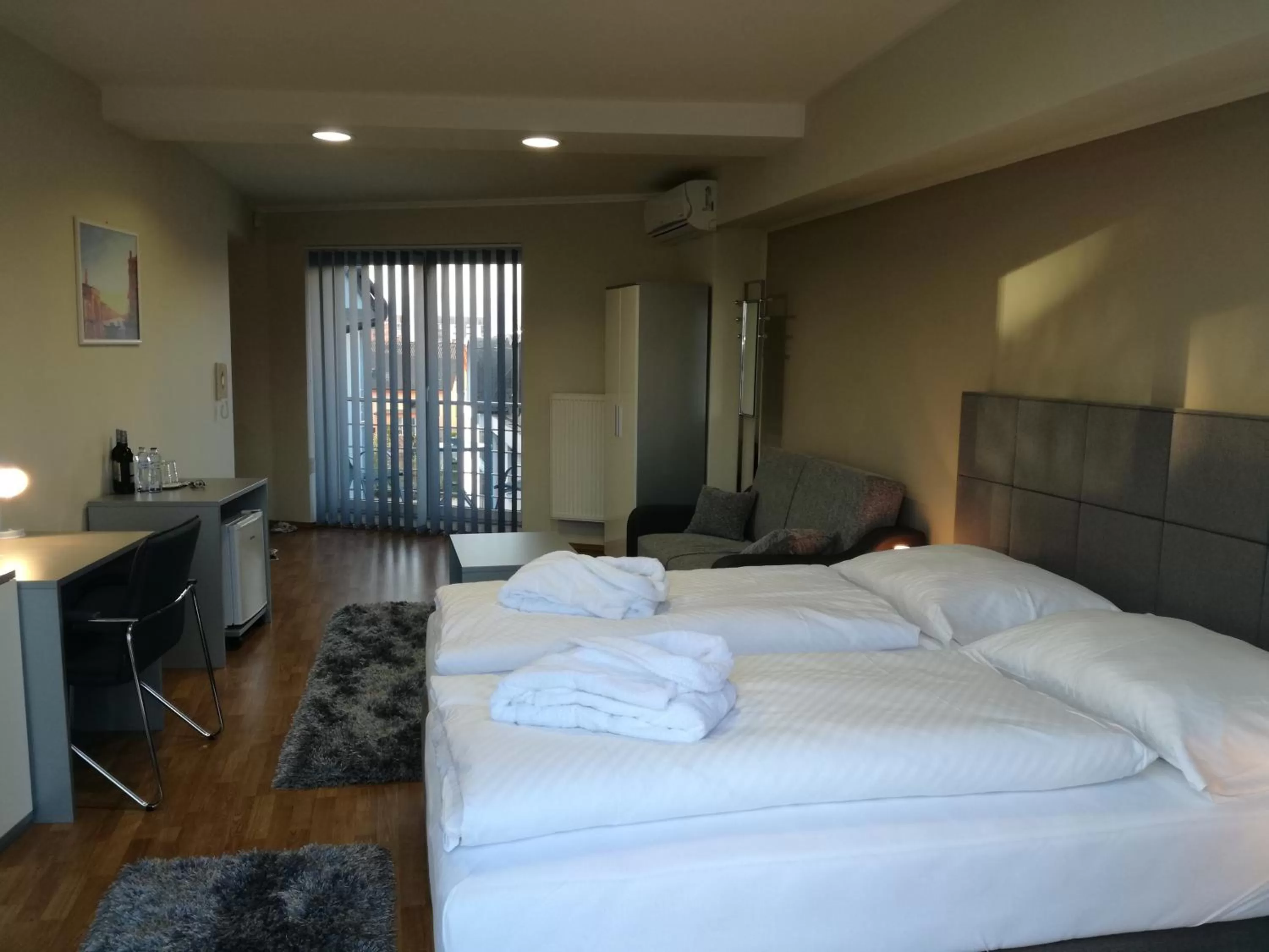 Bedroom, Bed in garni Hotel S.O.G.* * *