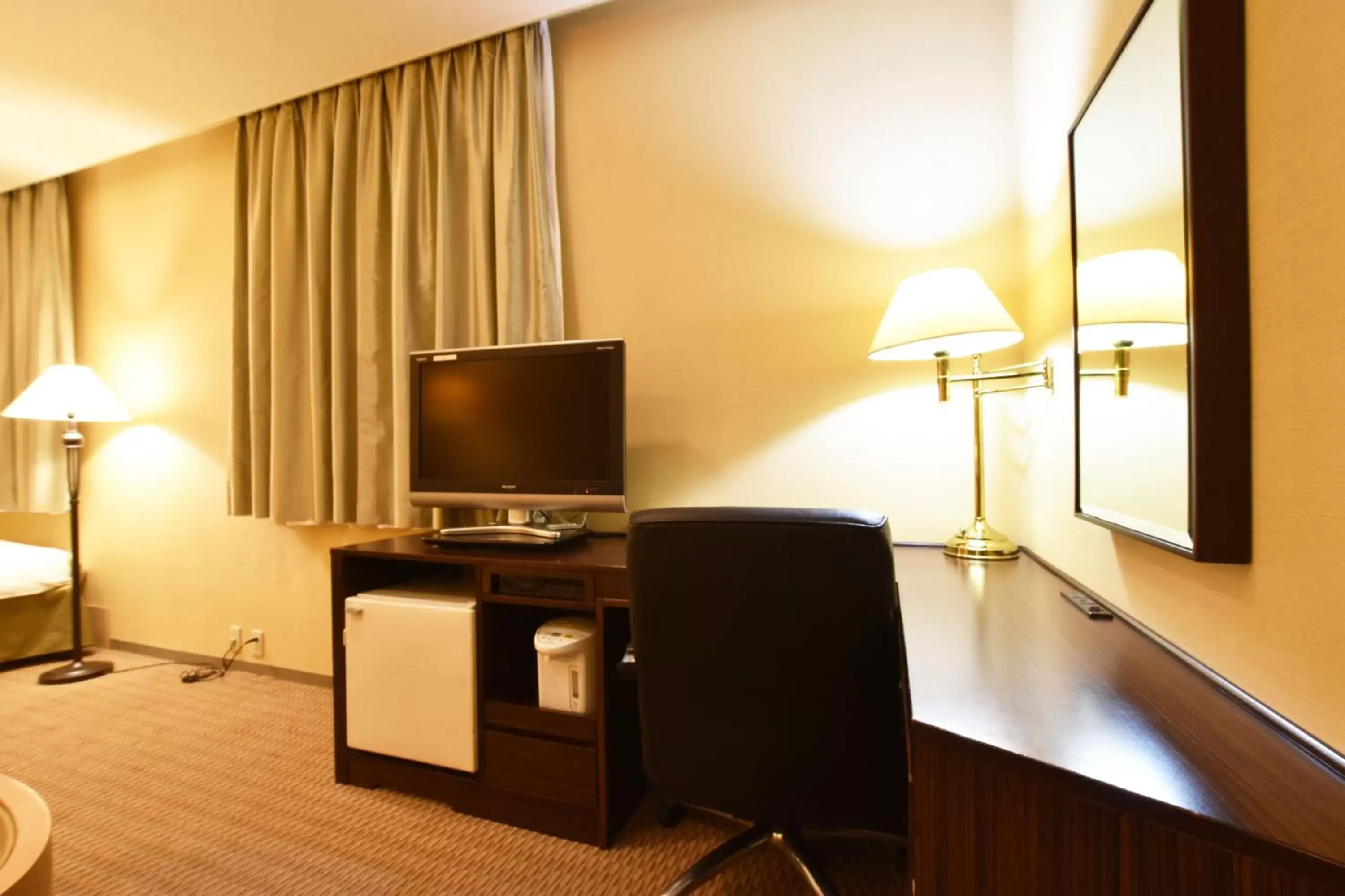 Photo of the whole room, TV/Entertainment Center in Hotel Nikko Tsukuba