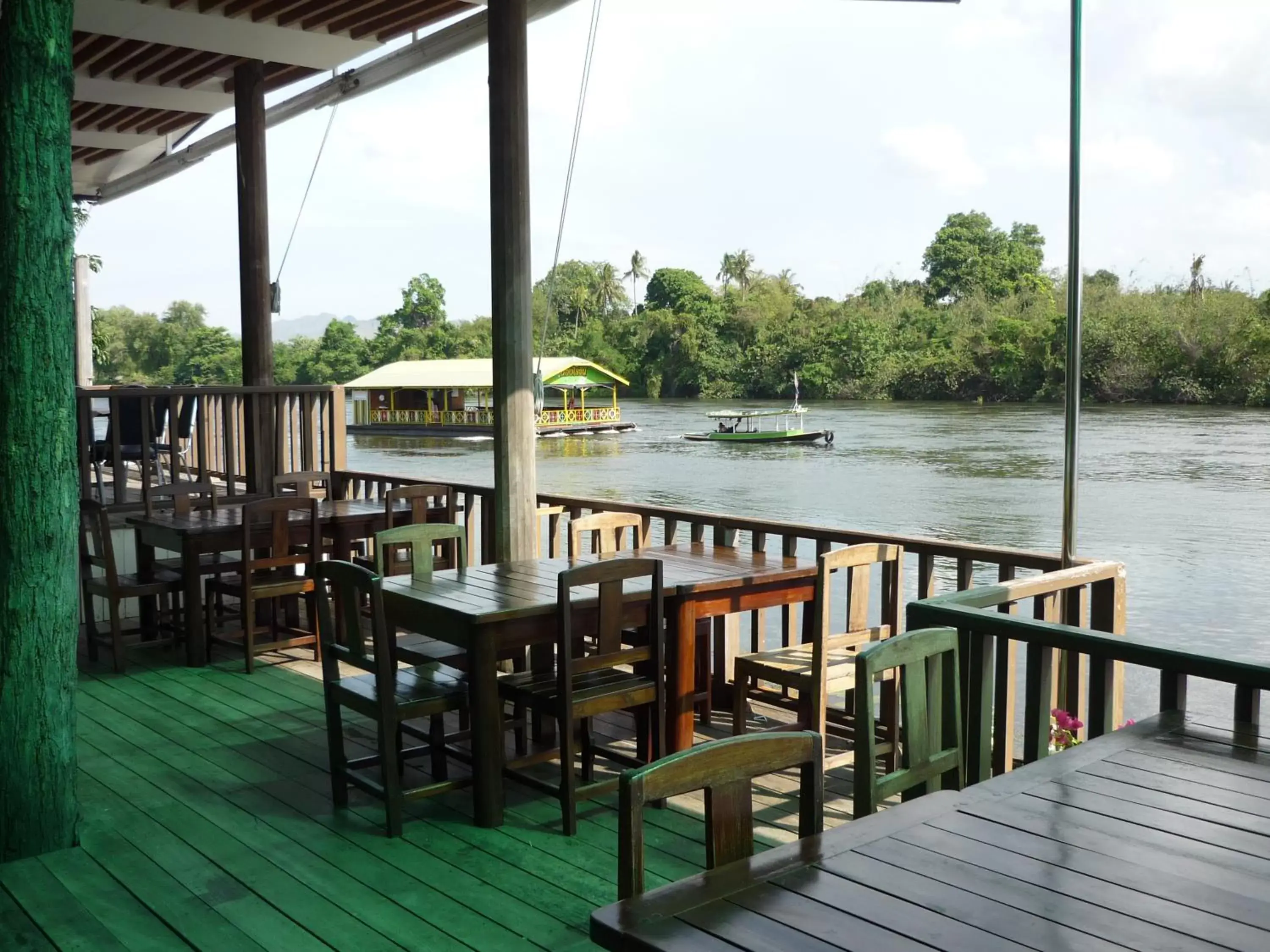 River view, Restaurant/Places to Eat in The RiverKwai Bridge Resort