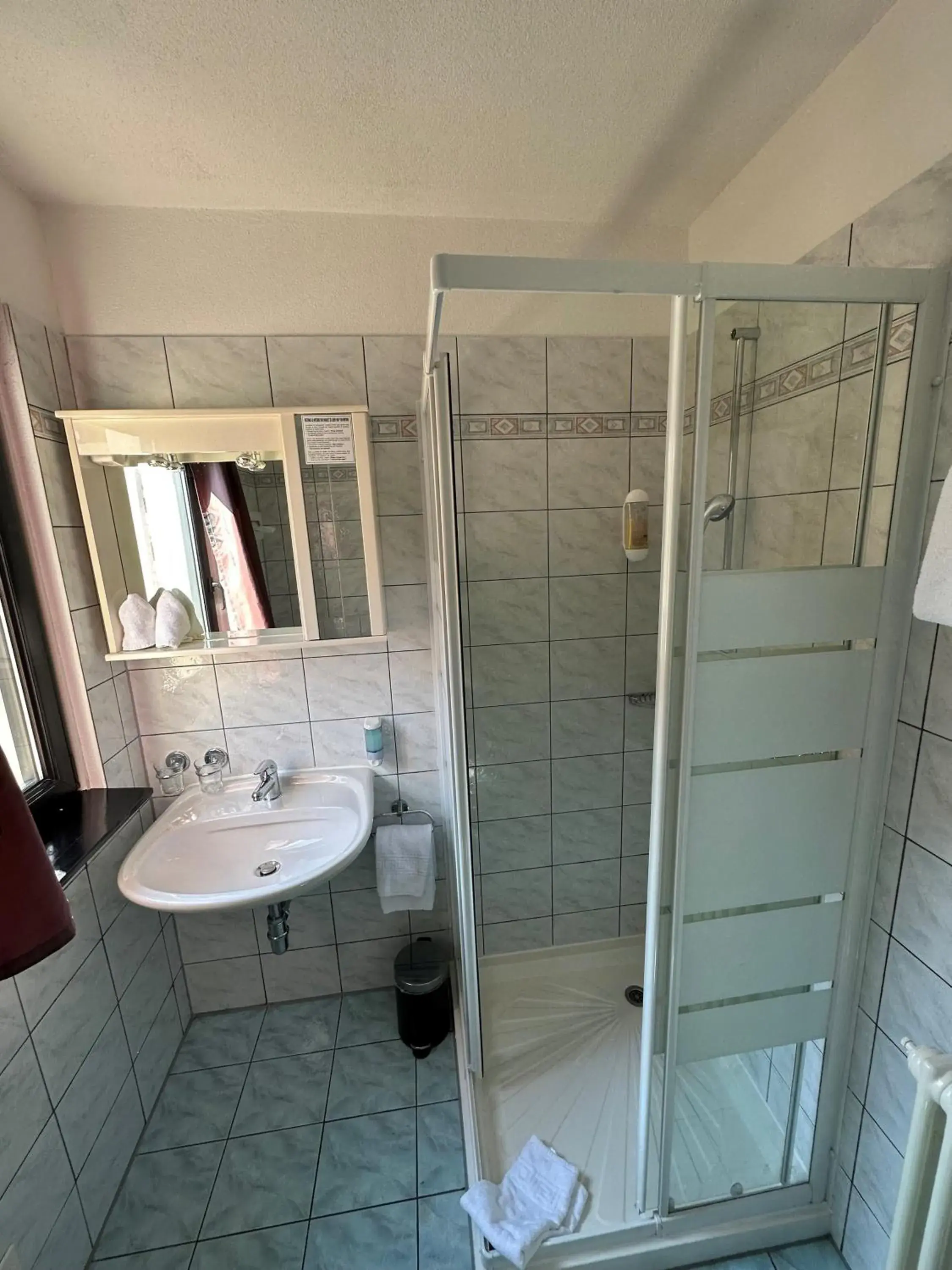 Property building, Bathroom in Garni Nessi