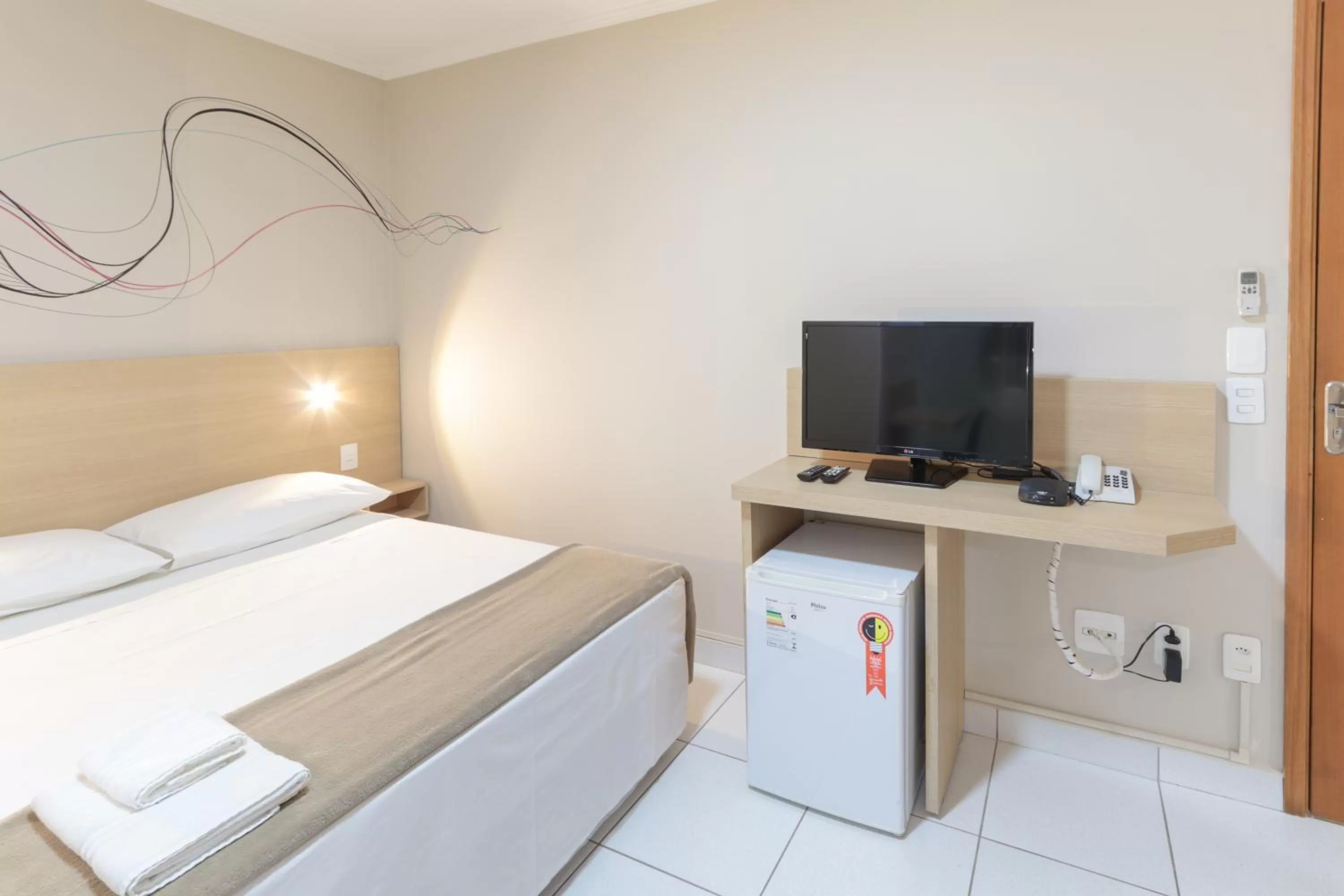 Bedroom, Bed in Hotel Copacabana Piracicaba