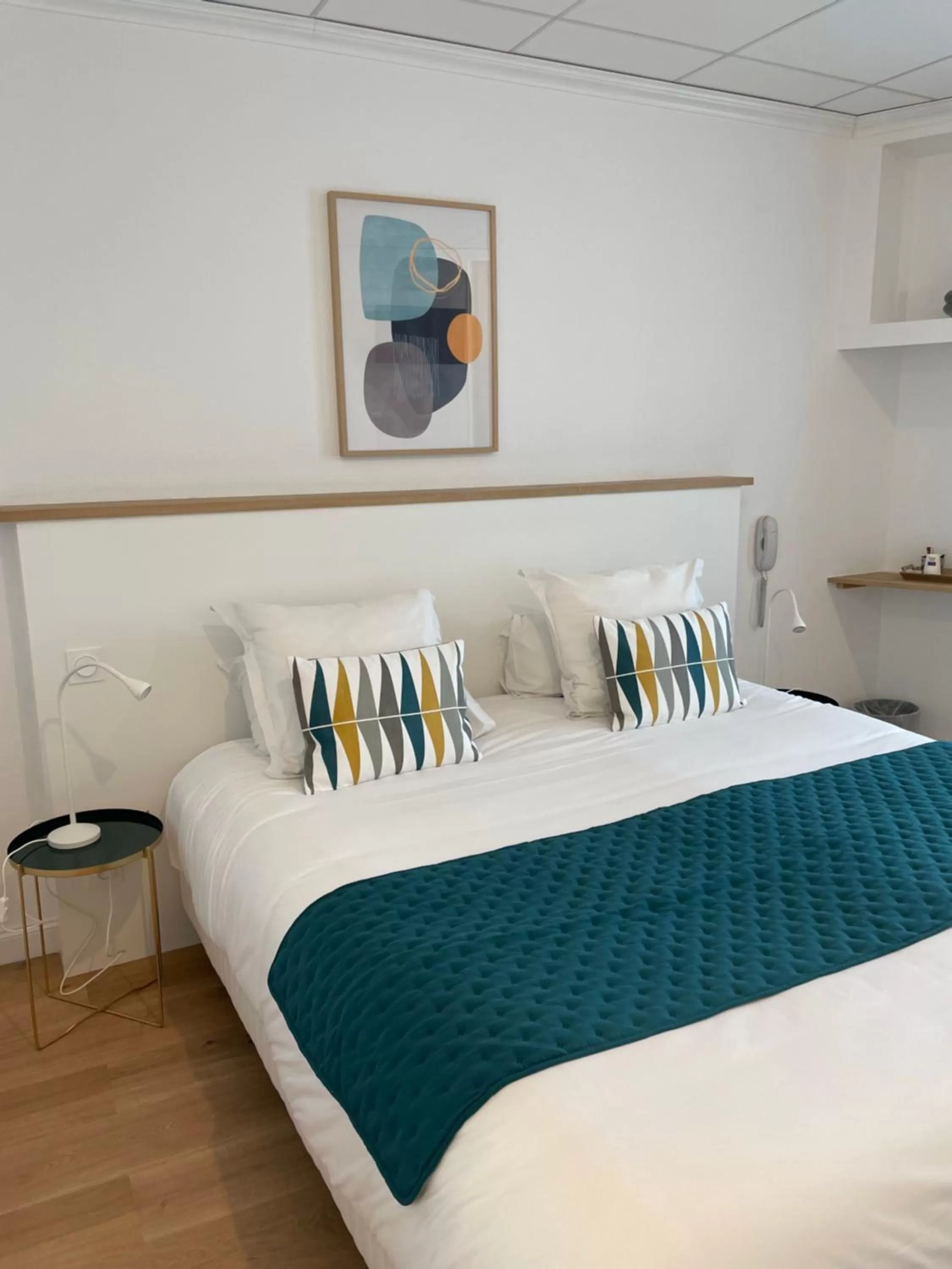 Bed in Hôtel Porte Mars - Reims Gare Centre Arena