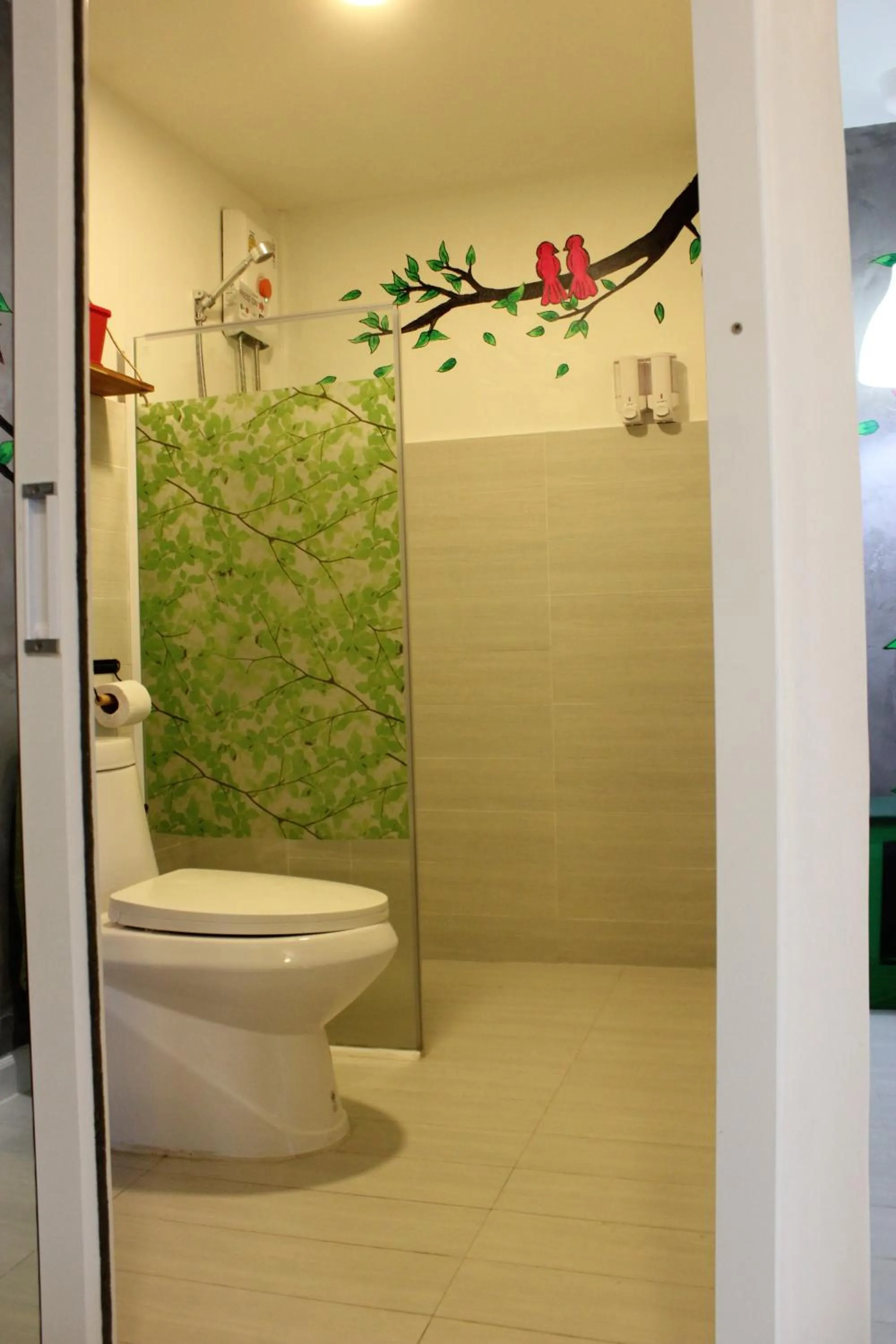 Bathroom in 1715 House - White Rhino