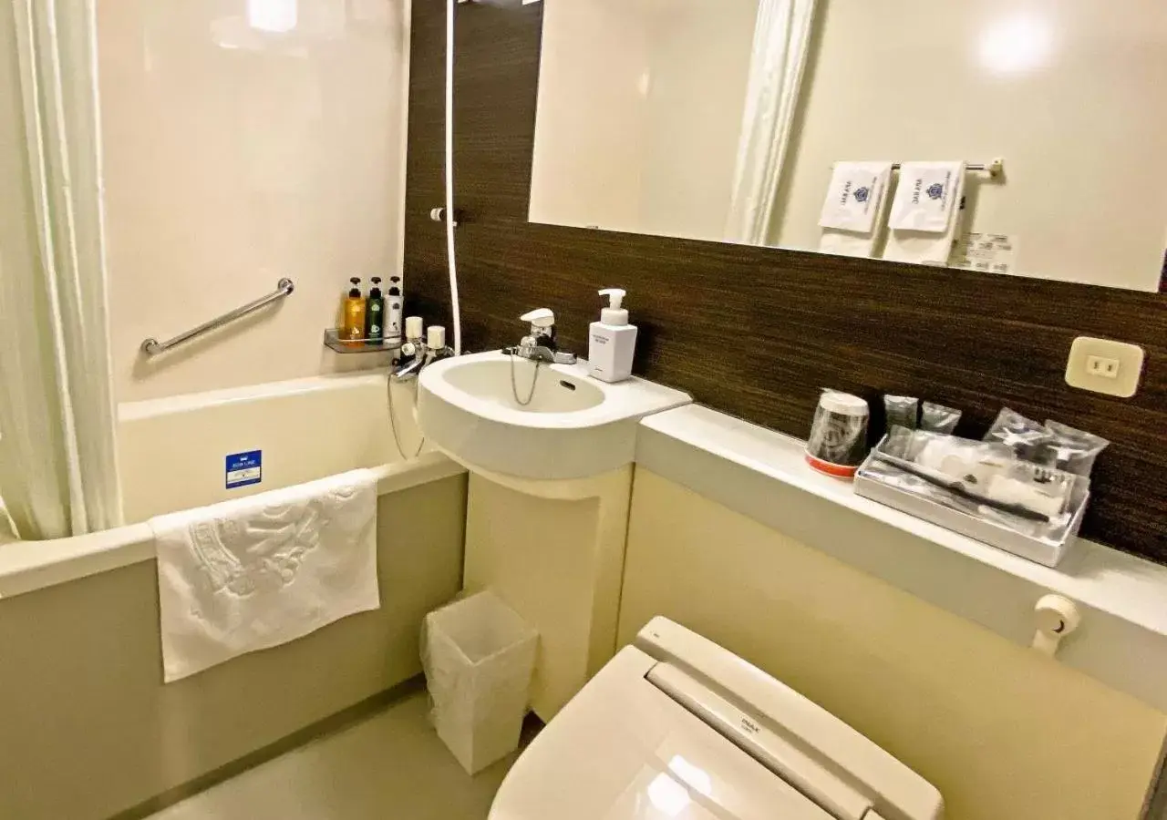 Bathroom in APA Hotel Niigata Furumachi