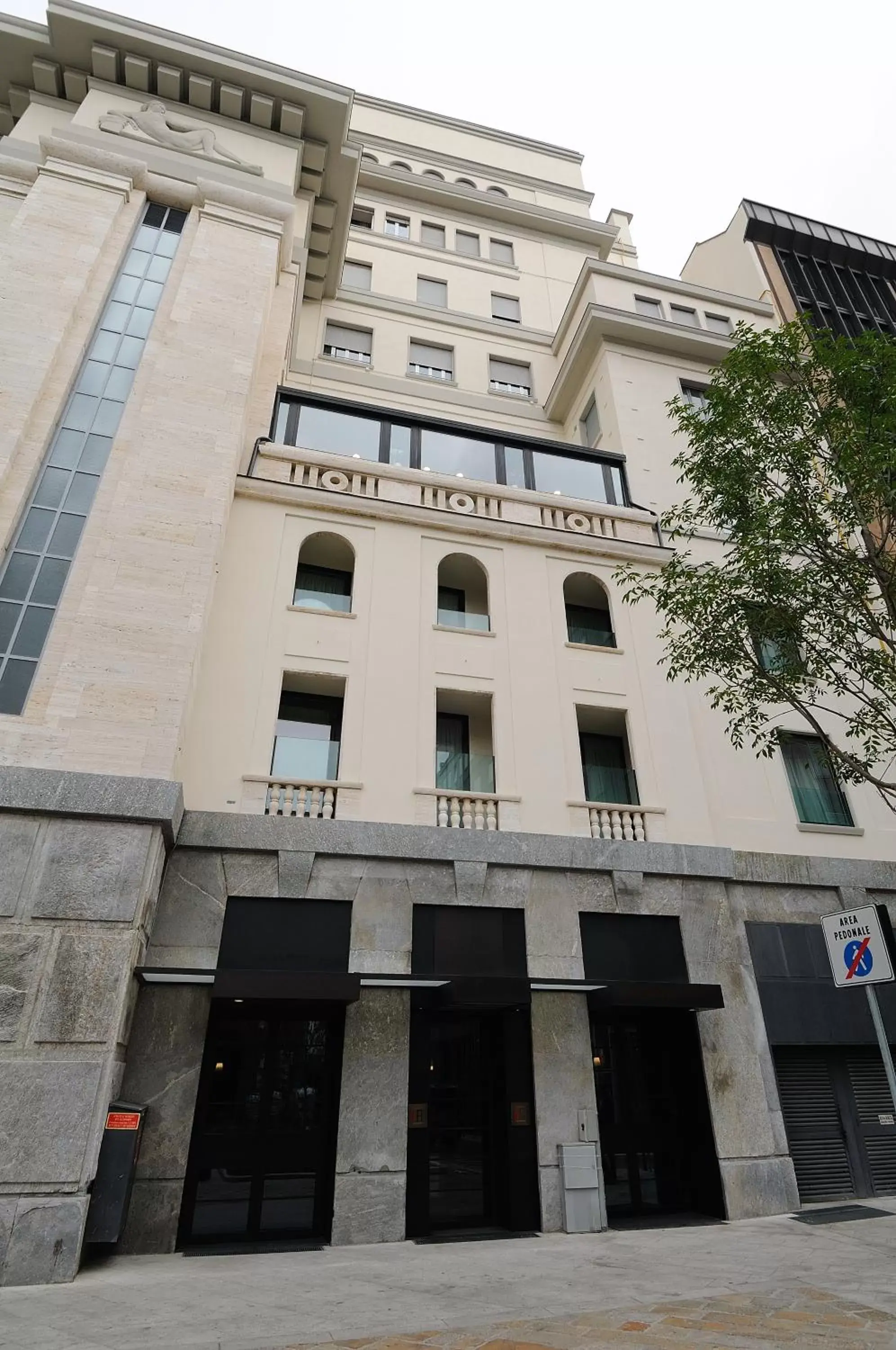 Facade/entrance, Property Building in iH Hotels Milano Ambasciatori