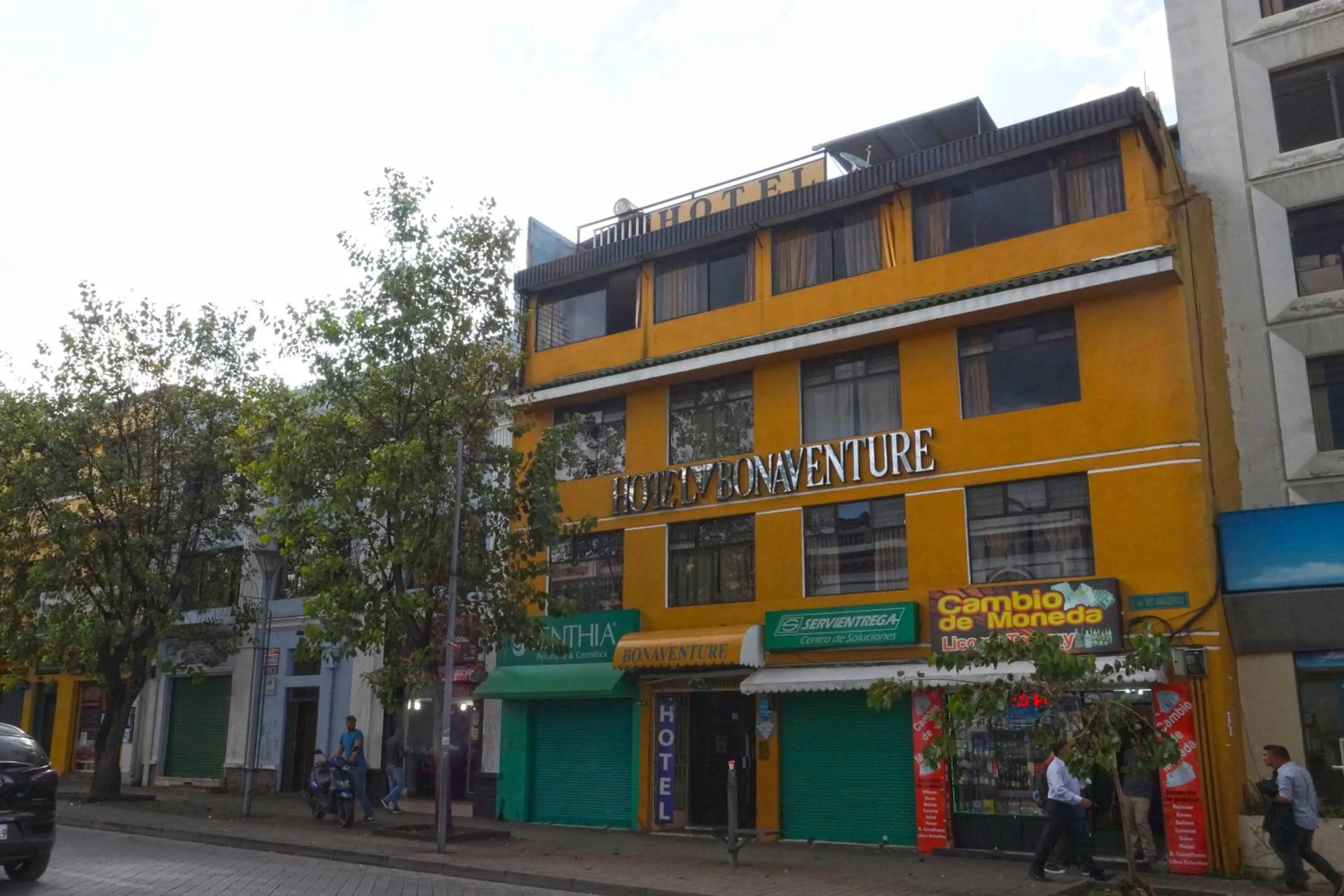 Property building in Hotel Bonaventure