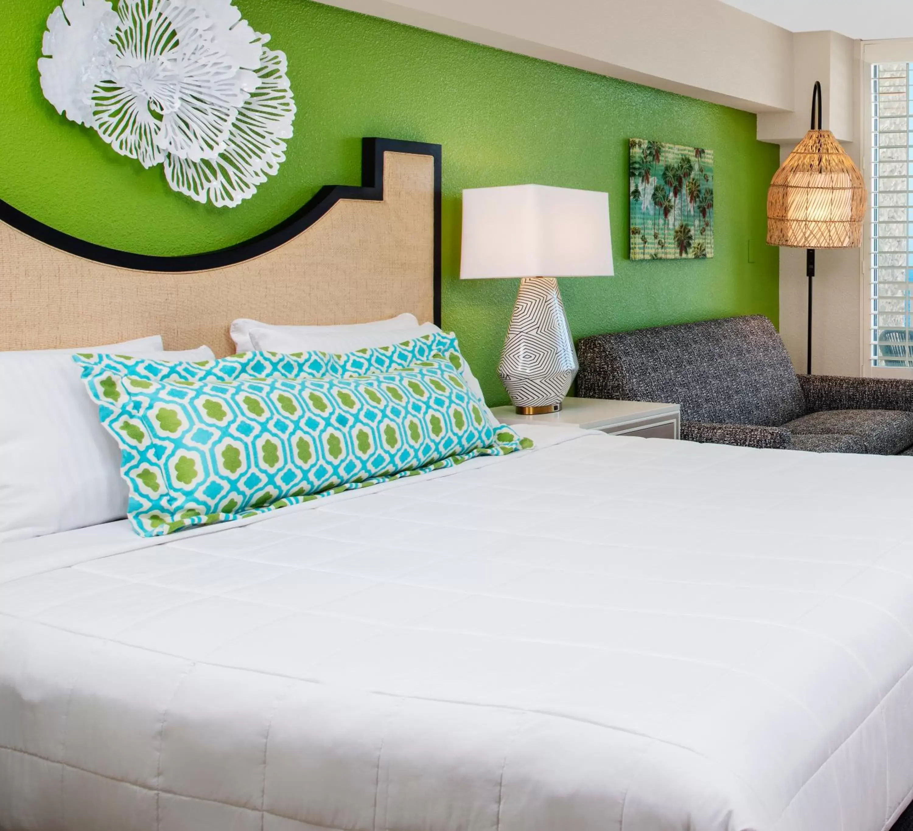 Bed in Bellwether Beach Resort