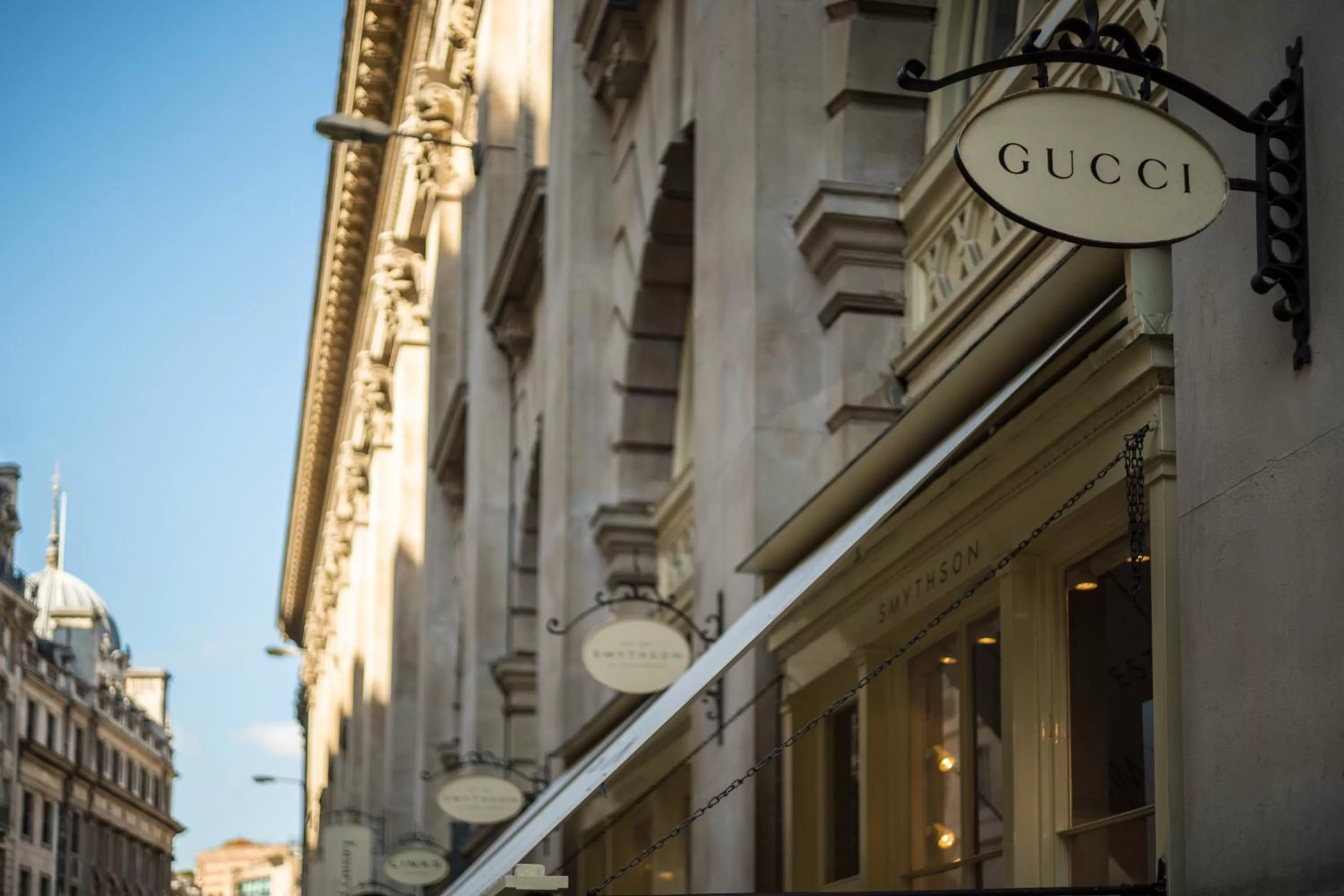 Neighbourhood in Apex City Of London Hotel