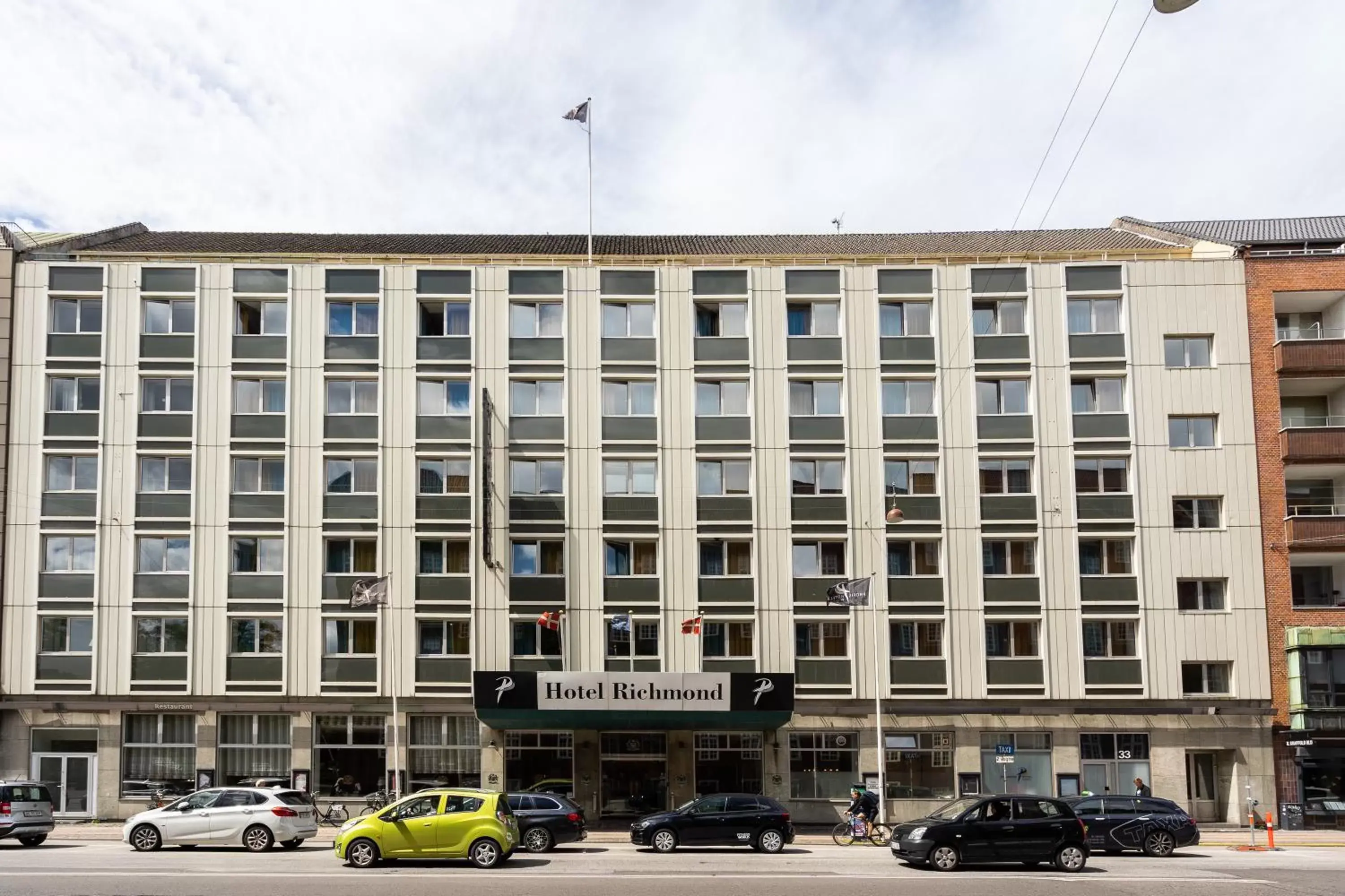 Property building in ProfilHotels Richmond Property building in ProfilHotels Richmond