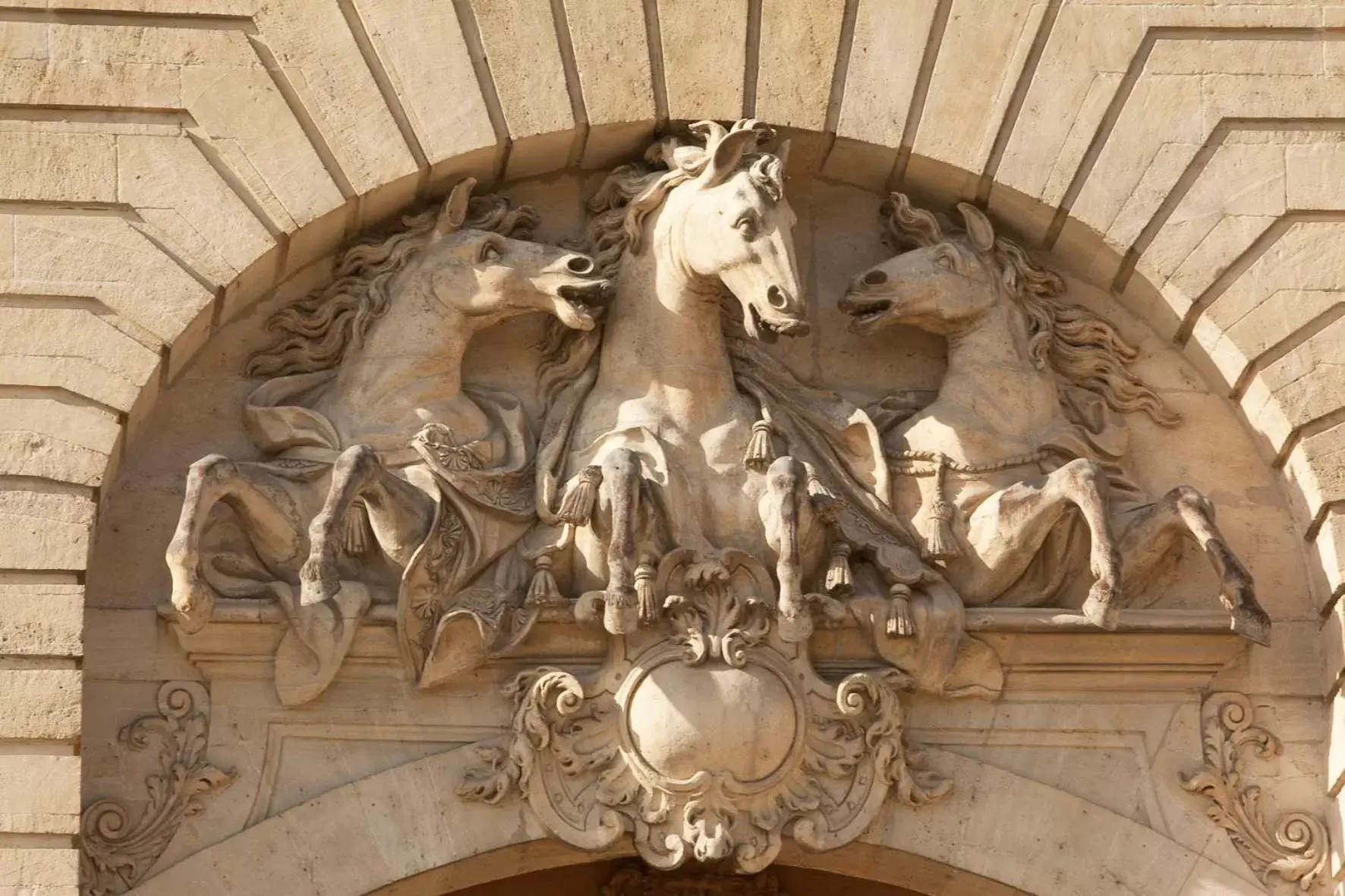 Facade/entrance in Auberge du Jeu de Paume