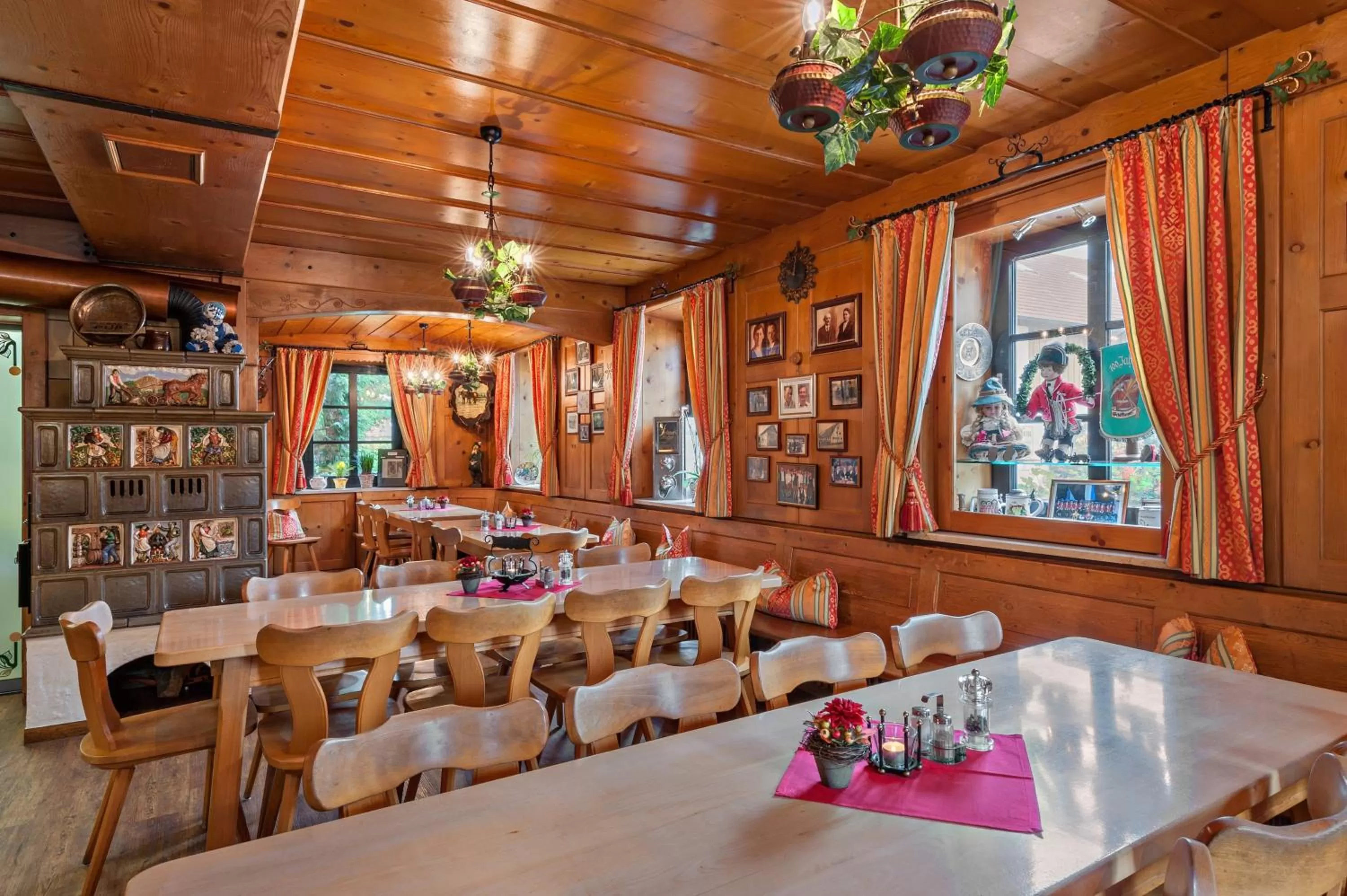 Restaurant/places to eat in Hotel Schäfflerwirt