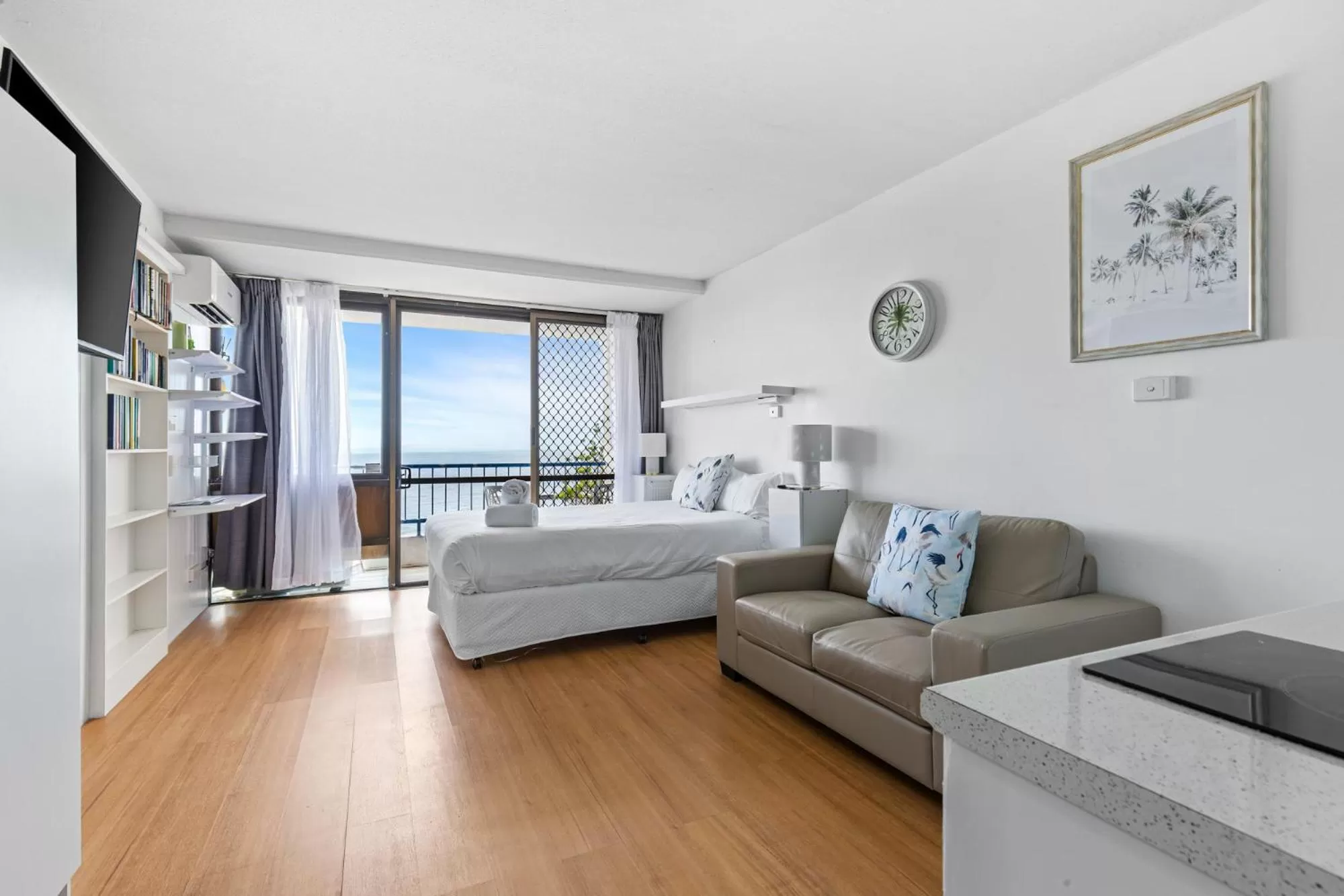 Bedroom, Bed in Bayview Tower