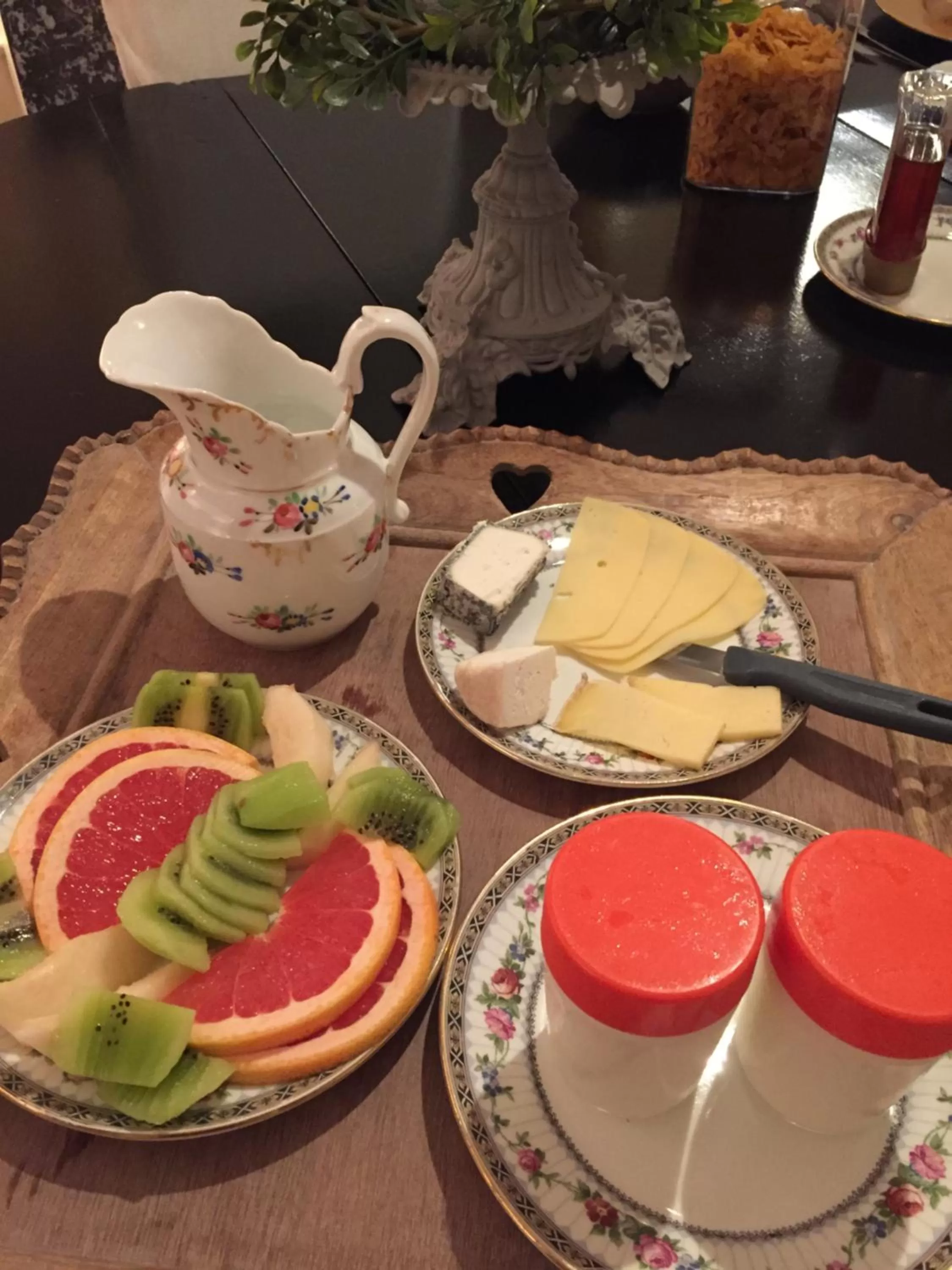 Food and drinks in Au 16 Place Saint Louis