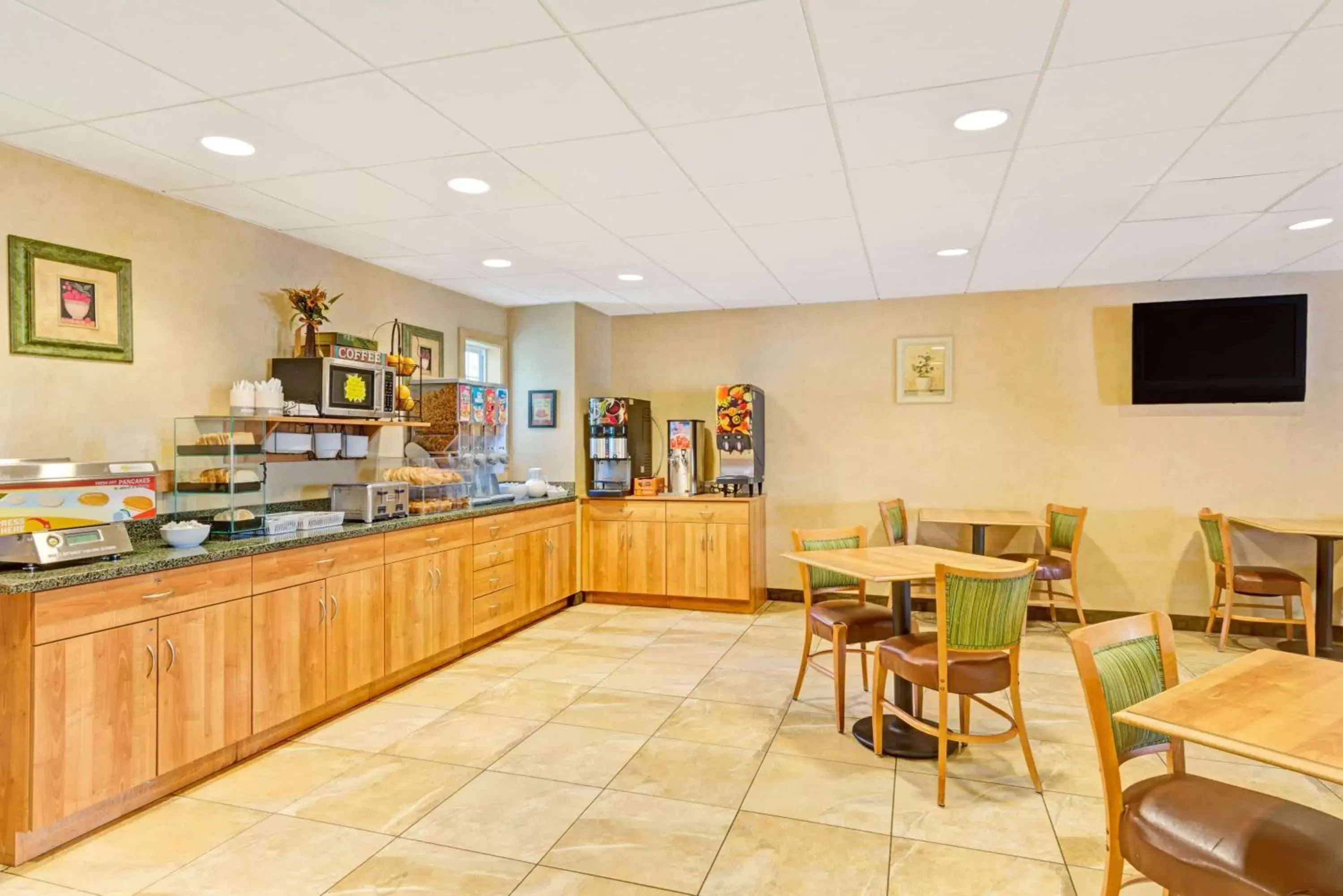 Other, Restaurant/Places to Eat in York Microtel Inn & Suites by Wyndham