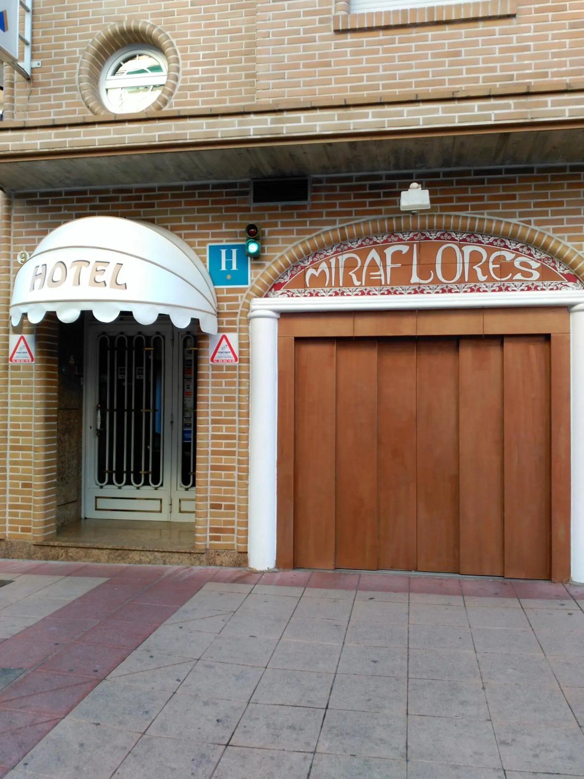 Facade/entrance in Hotel Miraflores