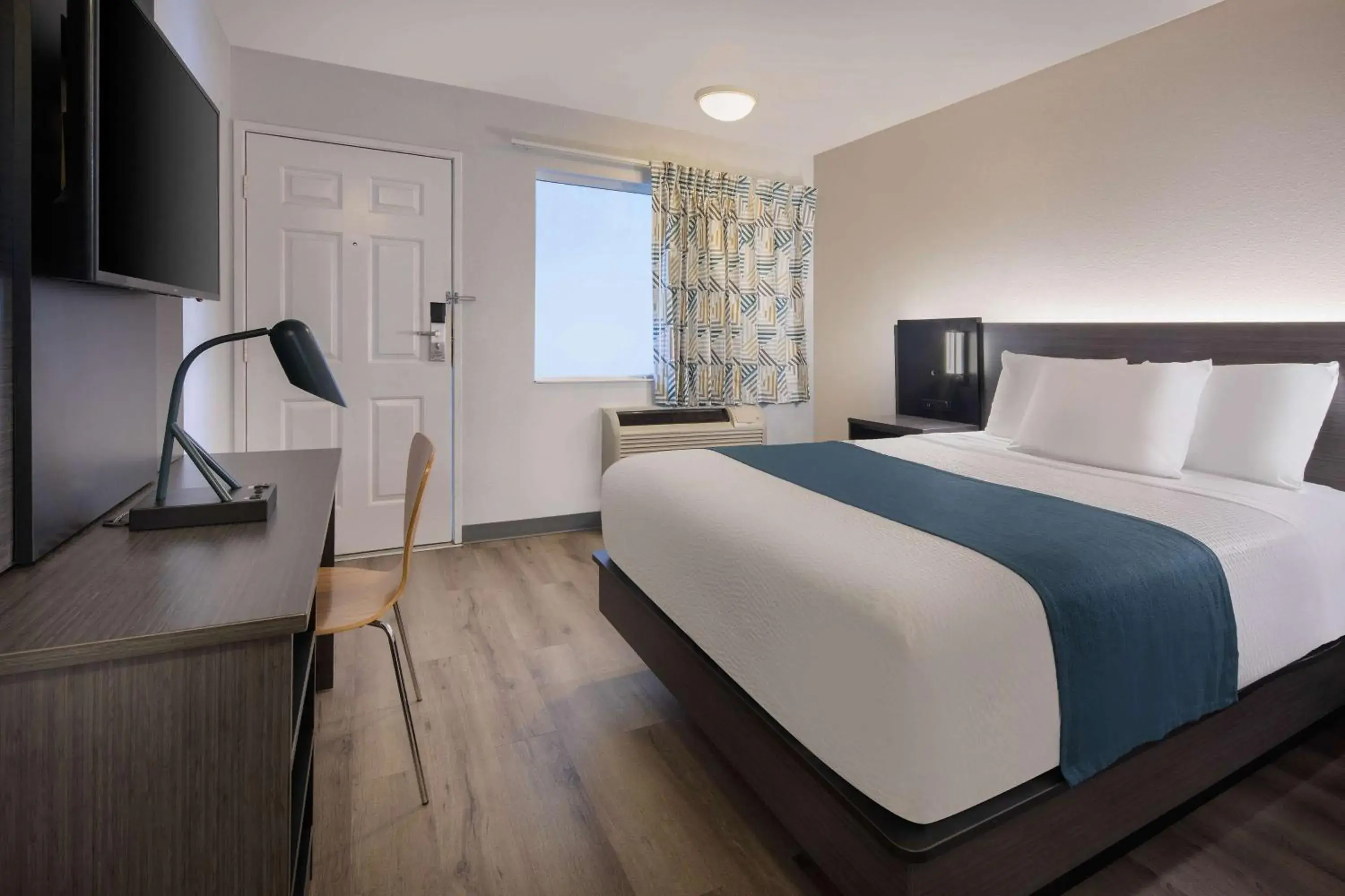 Photo of the whole room, Bed in Motel 6-Woodland, CA Sacramento Airport Photo of the whole room, Bed in Motel 6-Woodland, CA Sacramento Airport