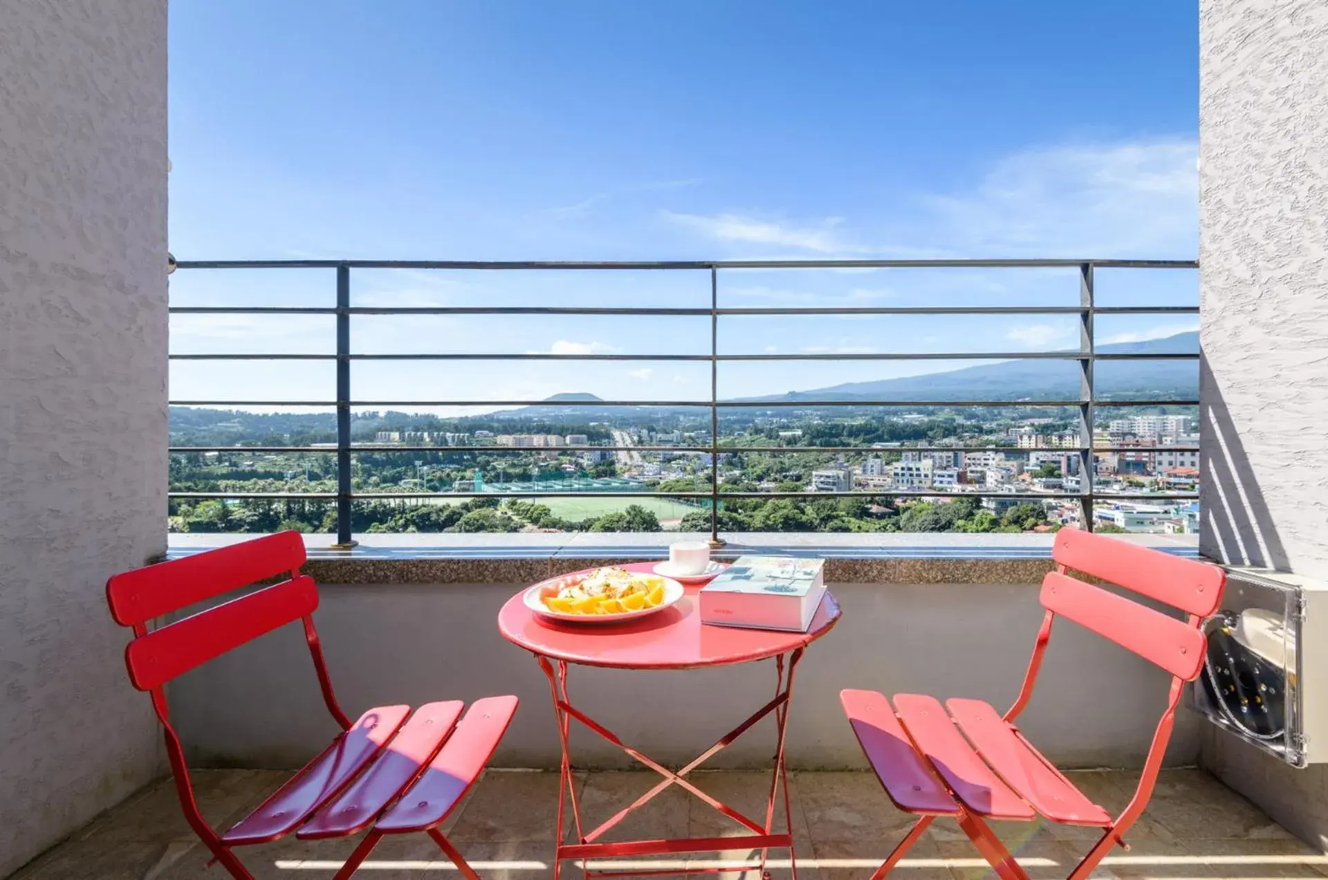 Balcony/Terrace in Shinshin Hotel Cheonjiyeon