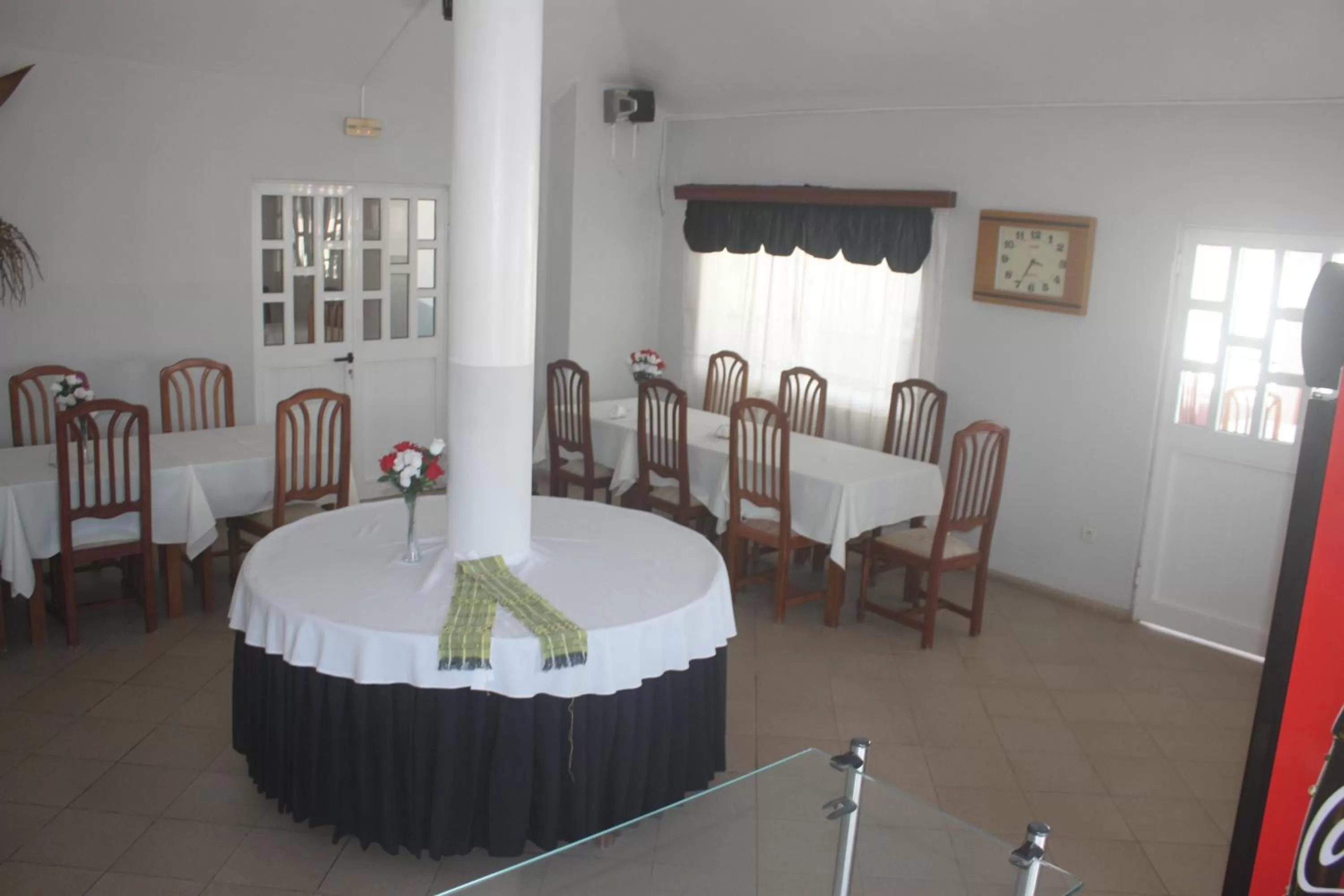 Restaurant/places to eat in Hotel Avenida