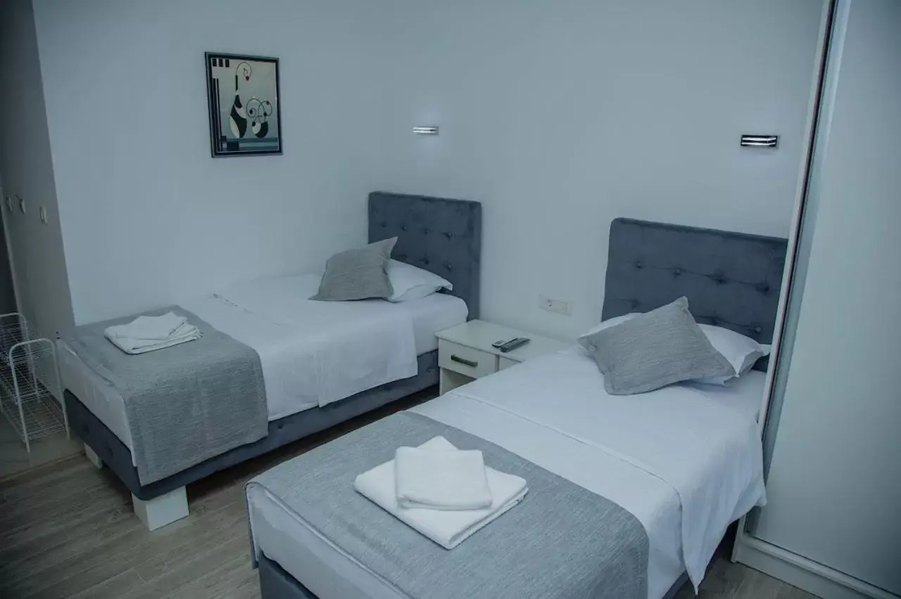 Deluxe Twin Room - single occupancy in Mark's Palace Deluxe Twin Room - single occupancy in Mark's Palace