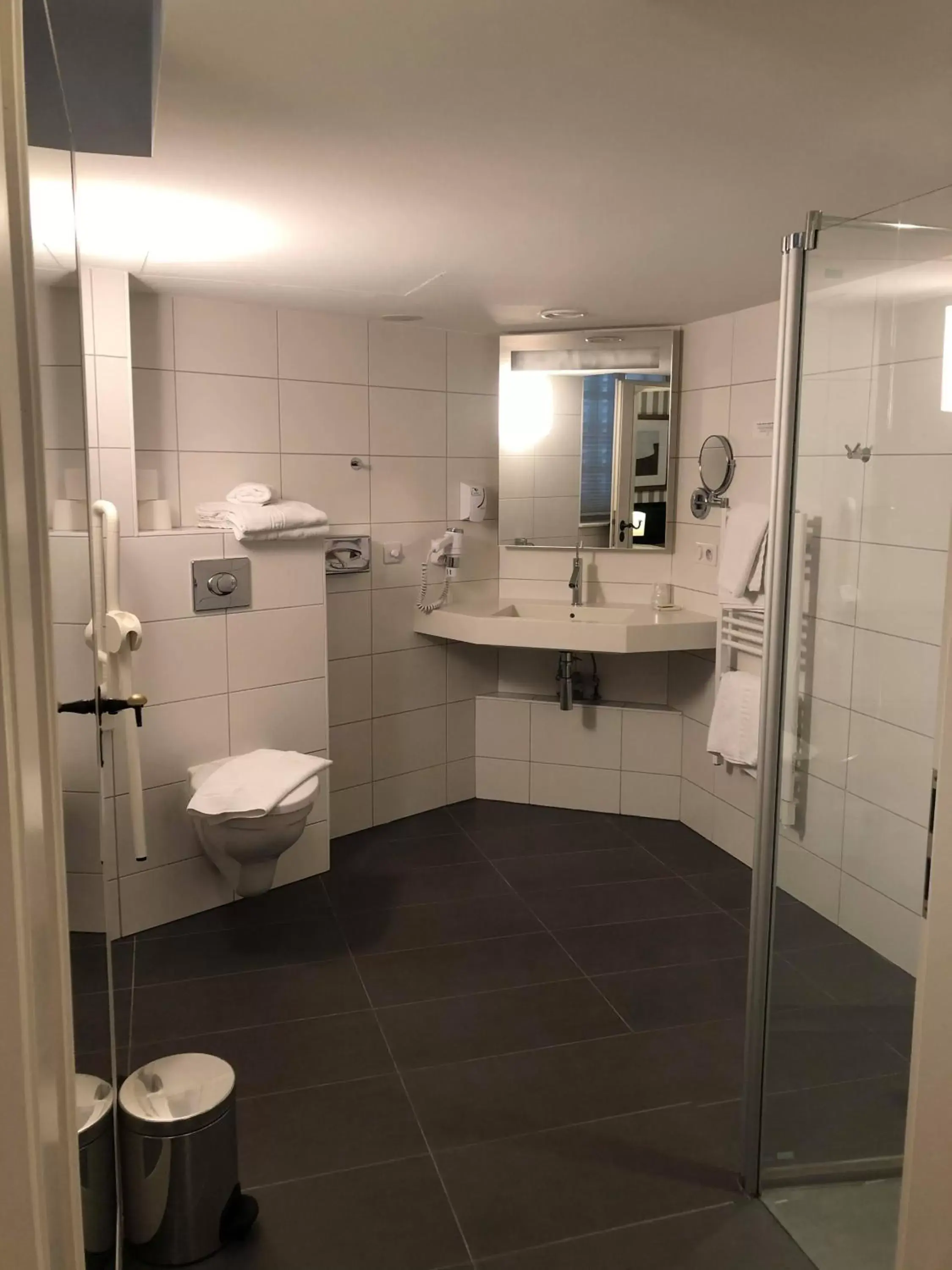 Bathroom in Hôtel Ettenheim