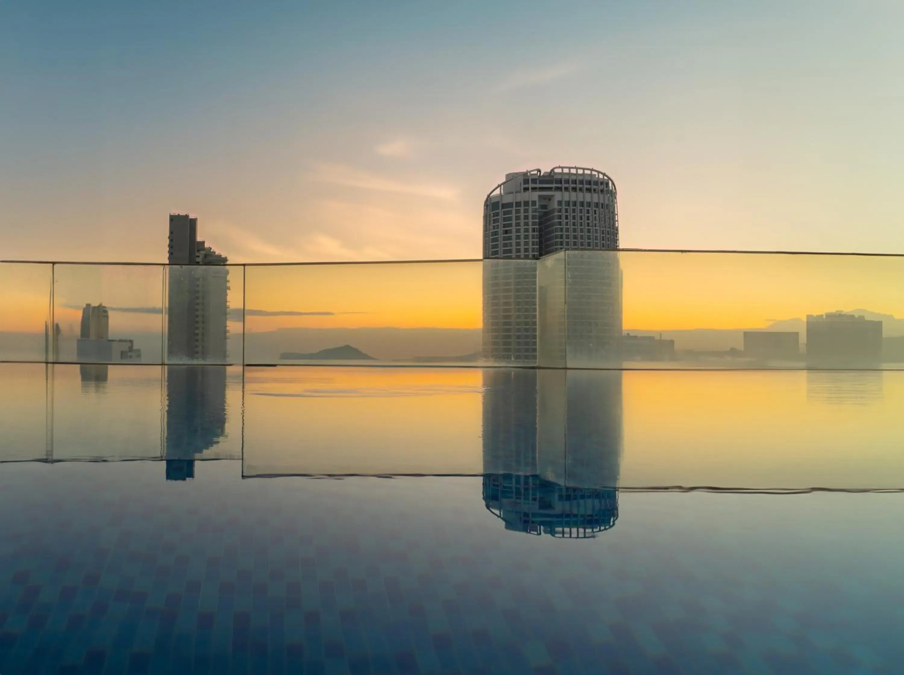 Sea view, Swimming Pool in Le More Hotel