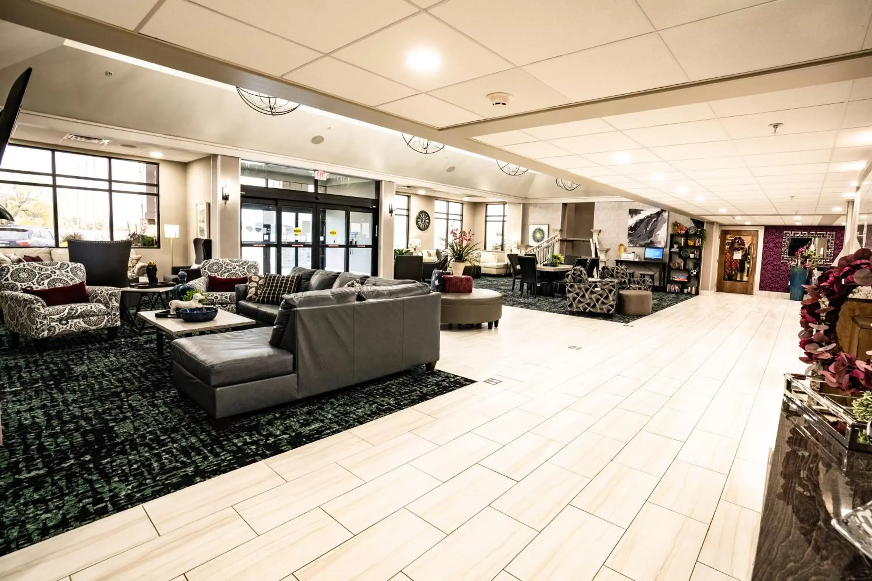 Property building in Holiday Inn Kearney by IHG Property building in Holiday Inn Kearney by IHG