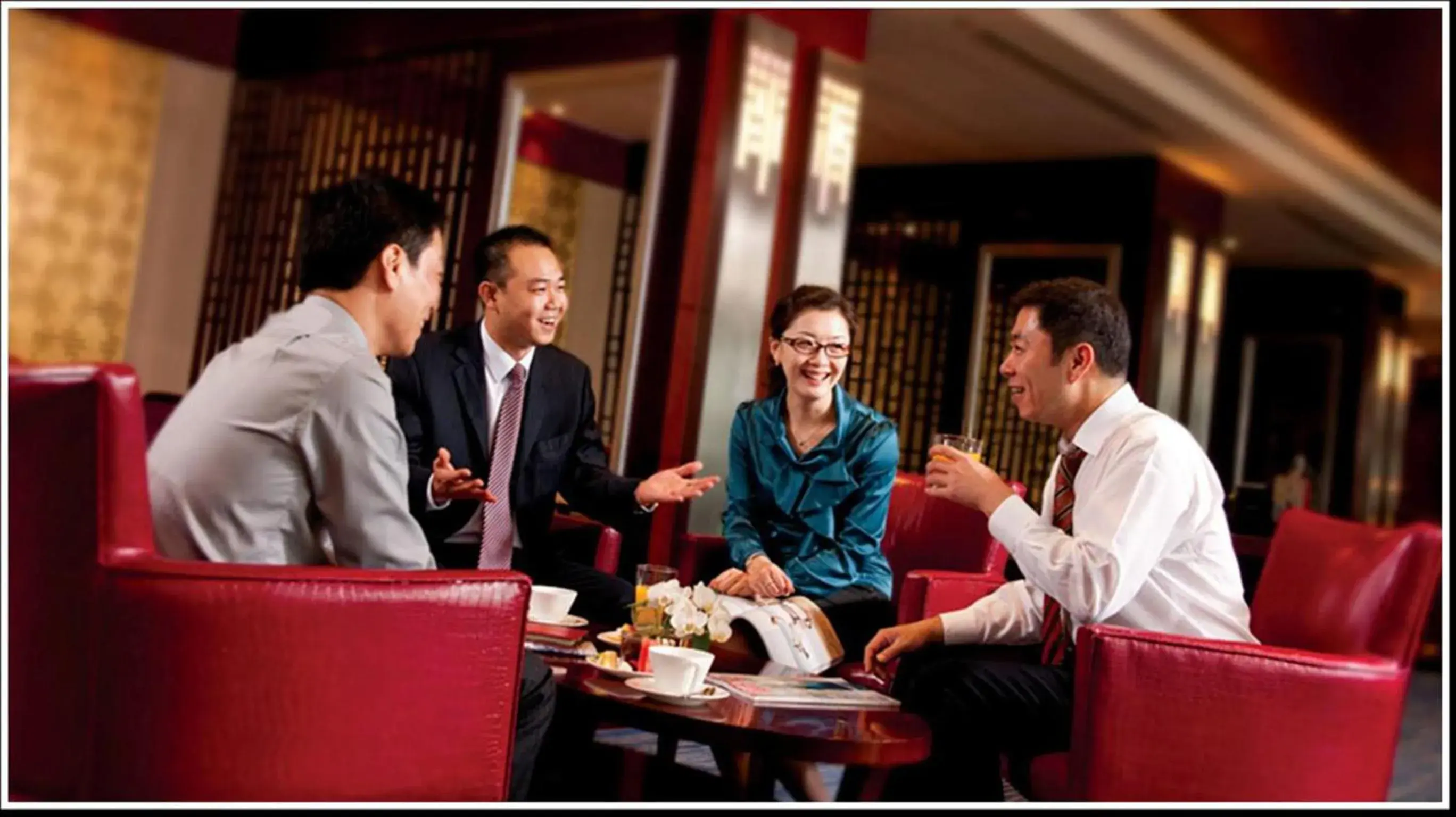 Lounge or bar in Grand Metropark Yuantong Hotel