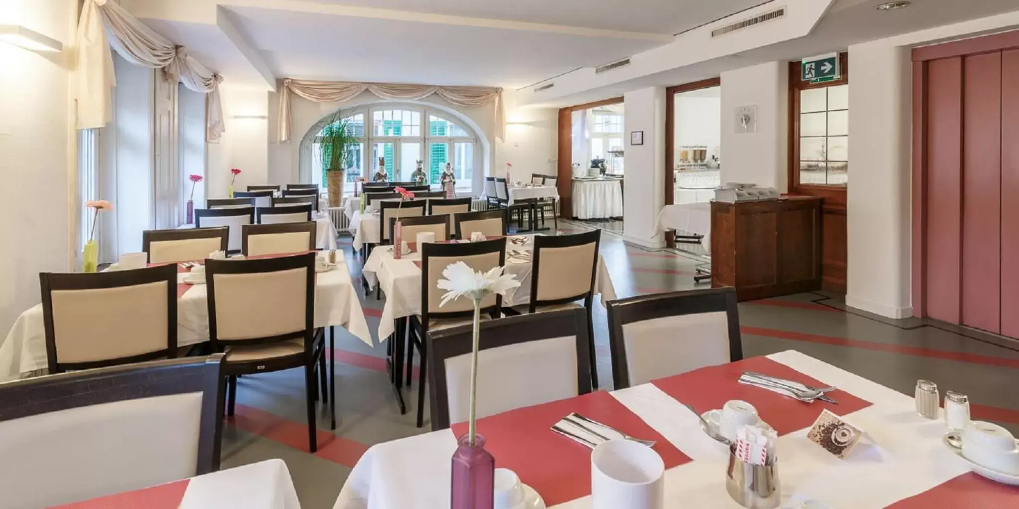Breakfast, Restaurant/Places to Eat in Hotel Drei Könige