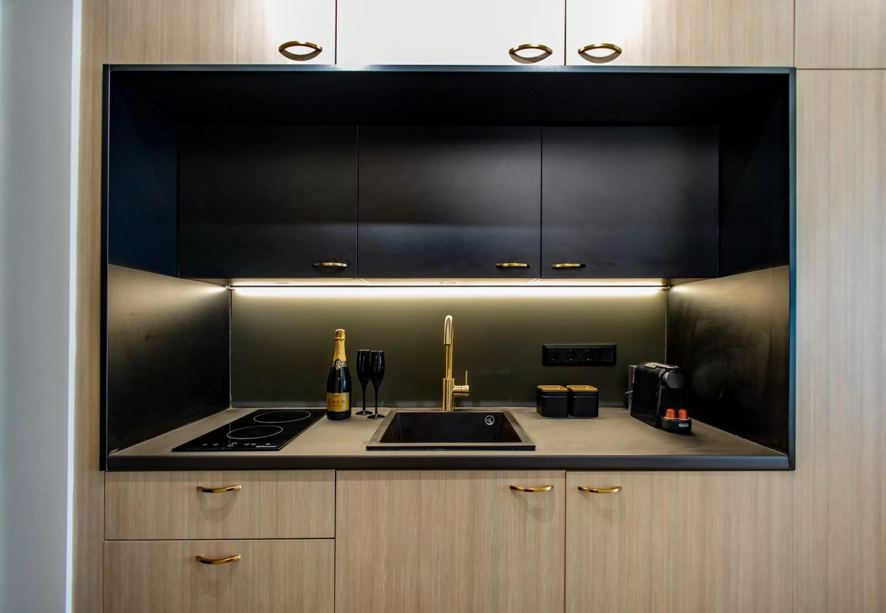 kitchen, Kitchen/Kitchenette in Triple A - Apartments Accommodation in Prime Location (Between Monastiraki & Syntagma Square)